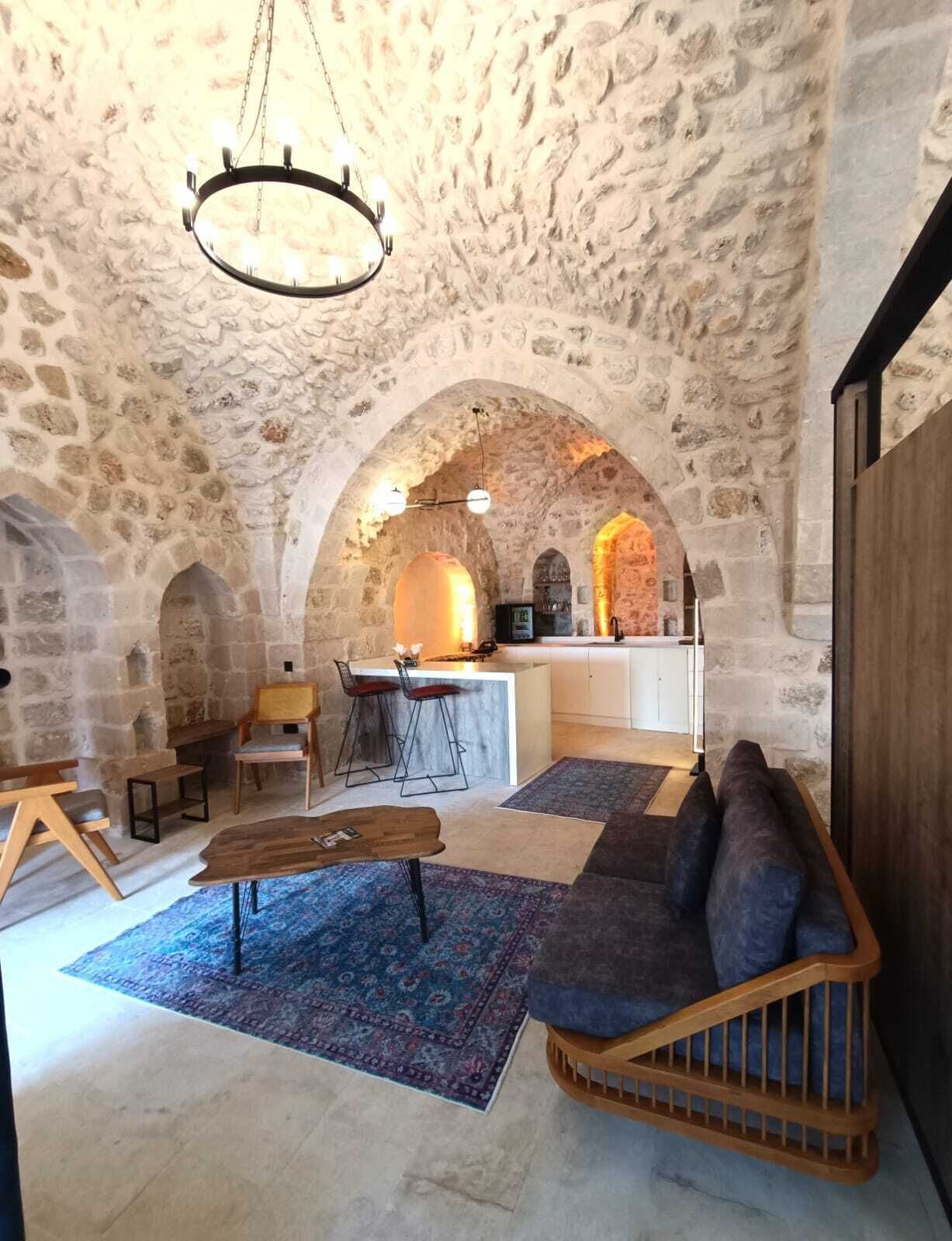 Tugmaner Small House Ajar