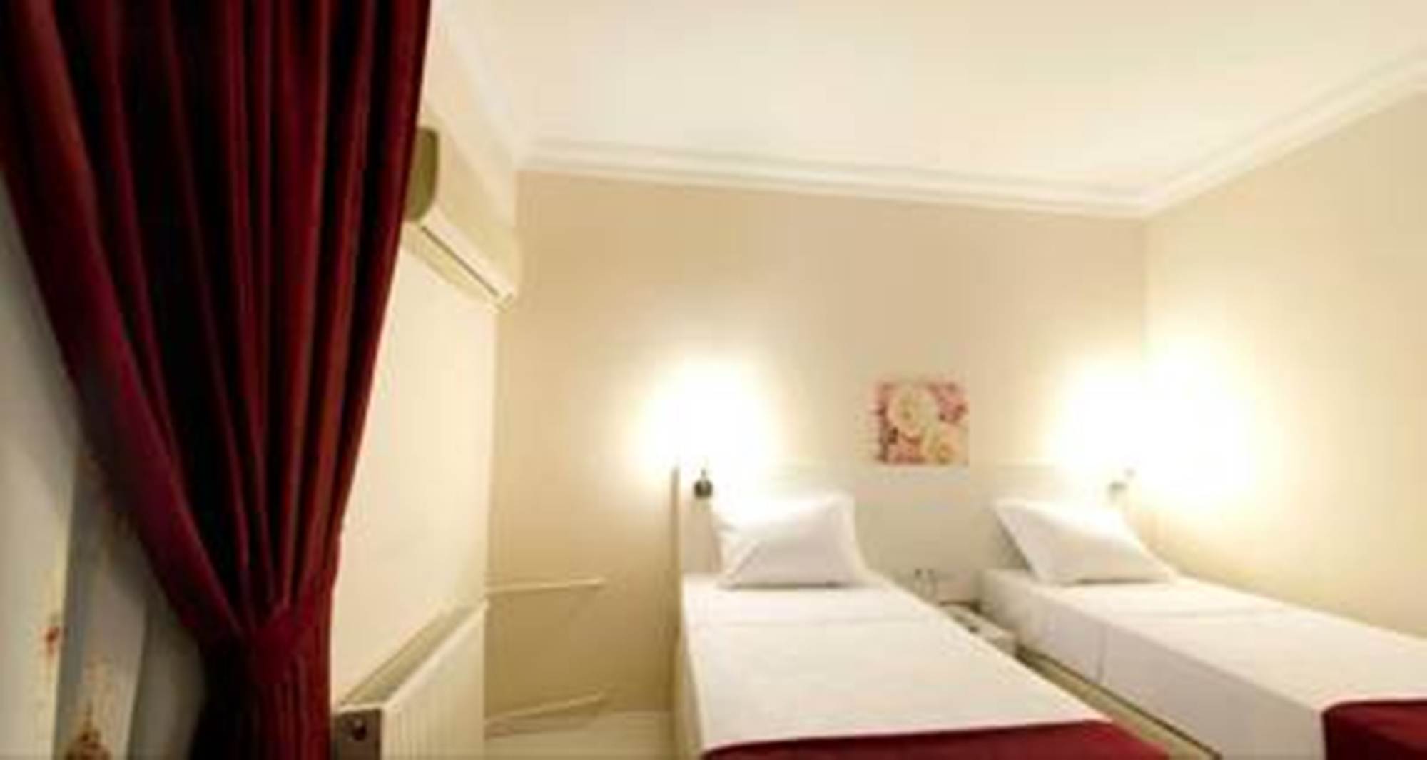 Ayapam Hotel