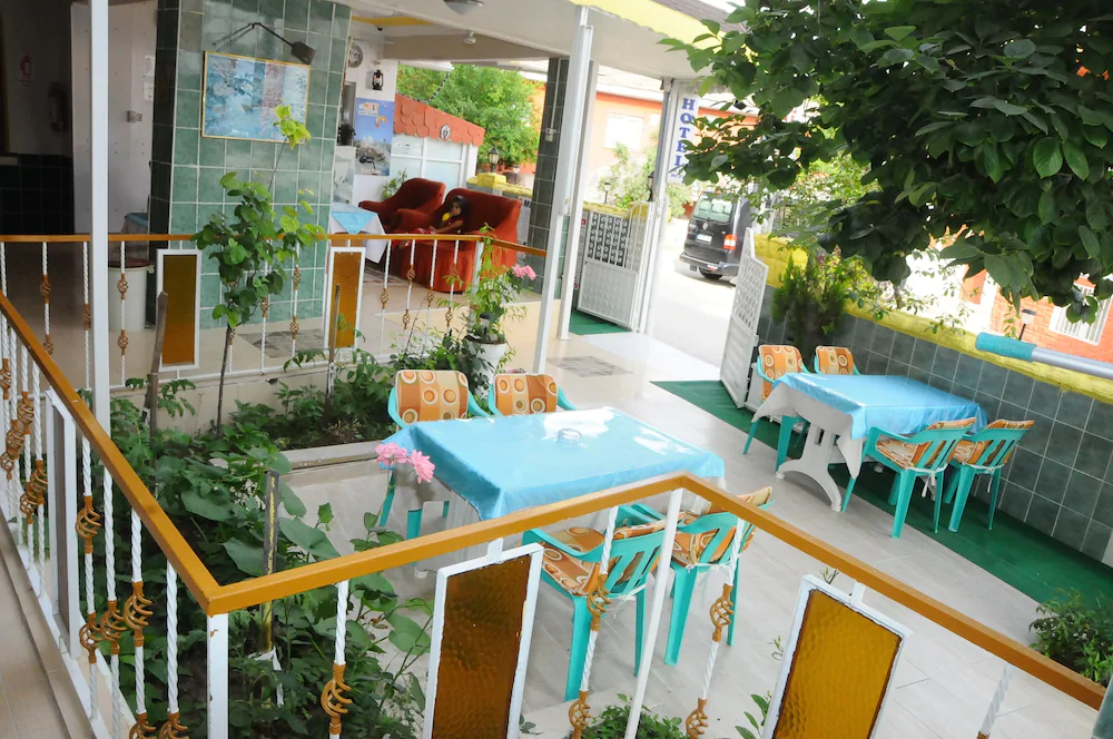 Kervansaray Hotel & Pension