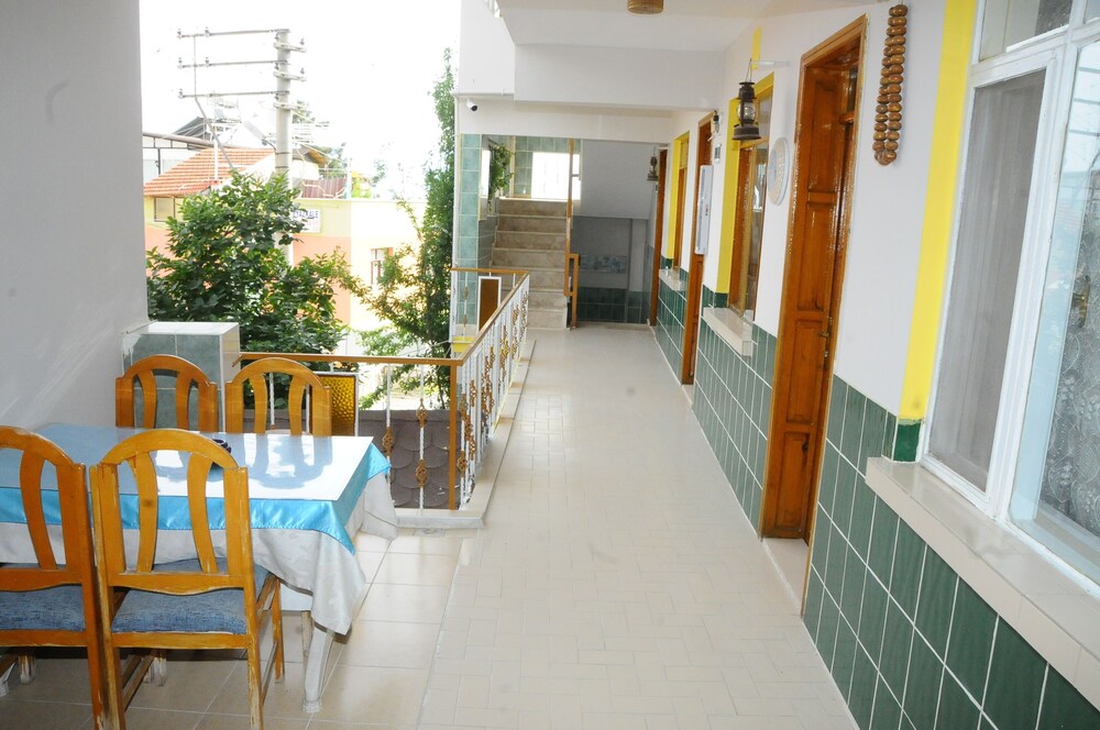 Kervansaray Hotel & Pension