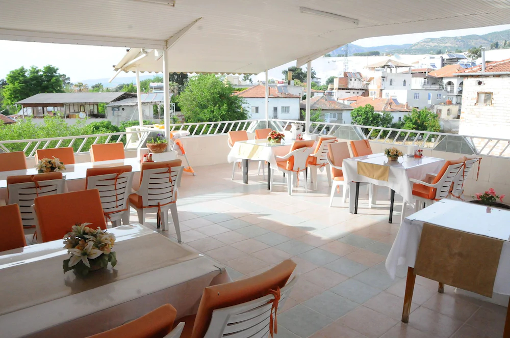 Kervansaray Hotel & Pension