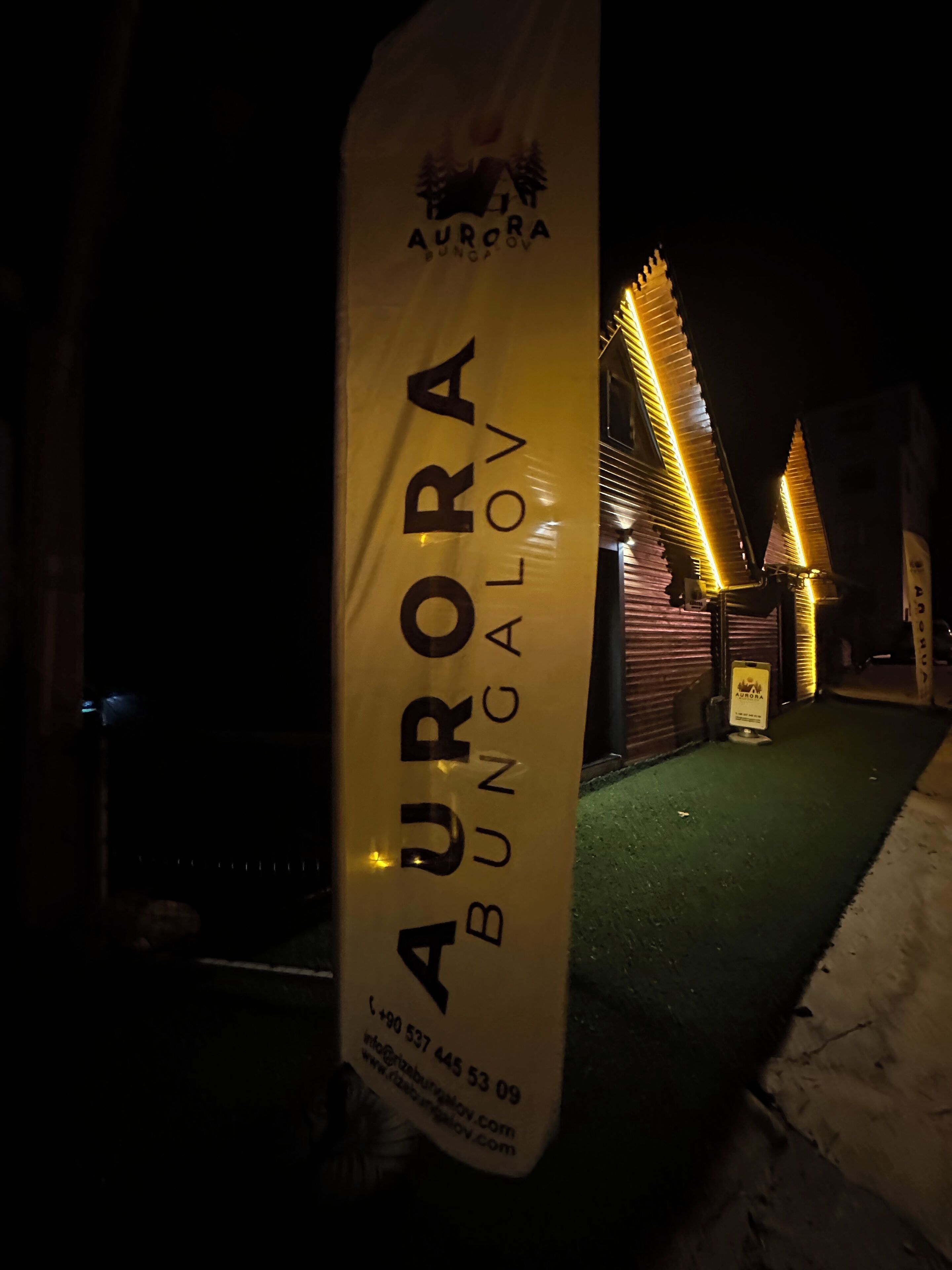 Aurora Suit Bungalov