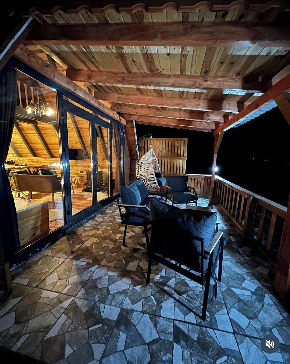 Kalivi Suit Bungalov