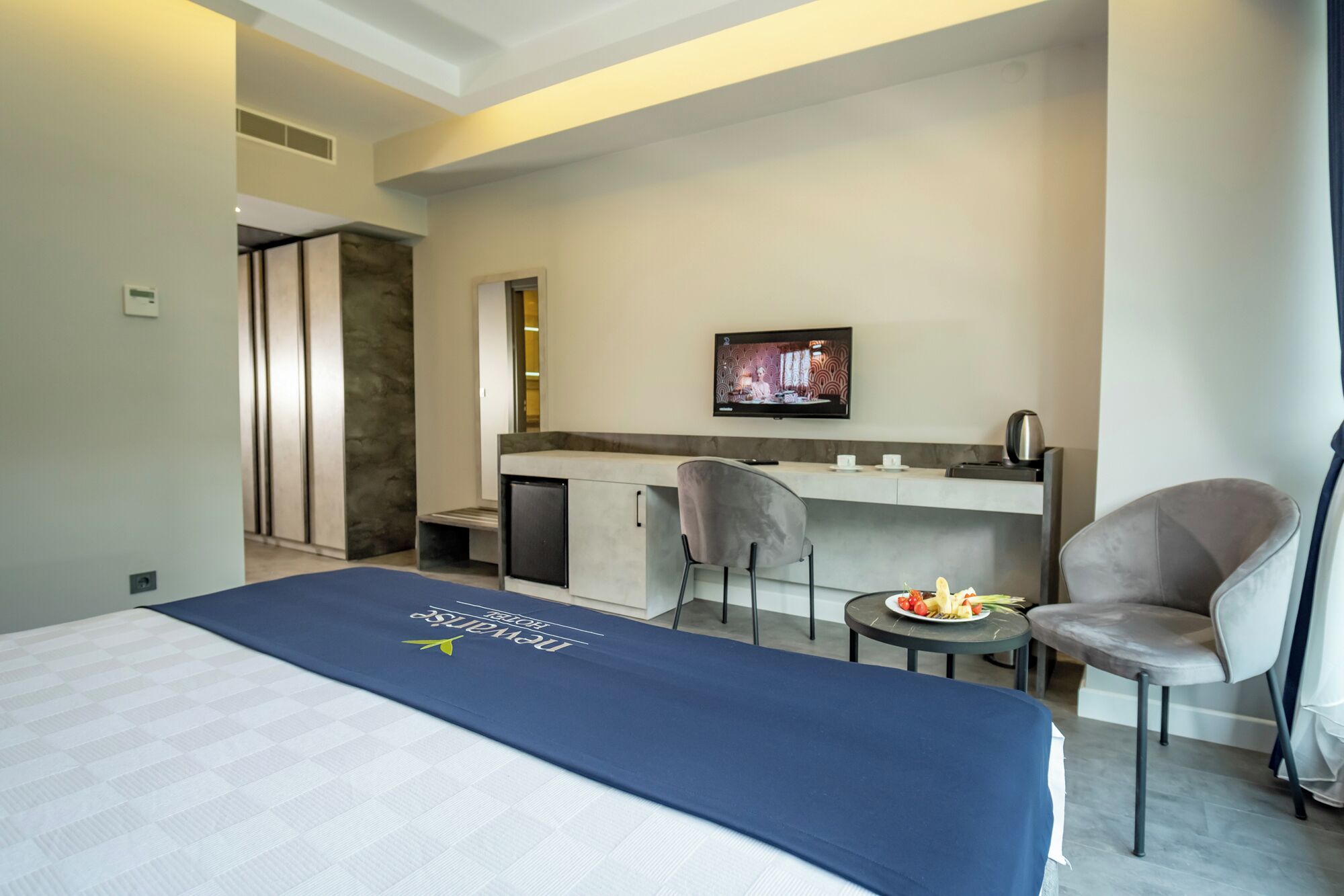 Newarise Hotel