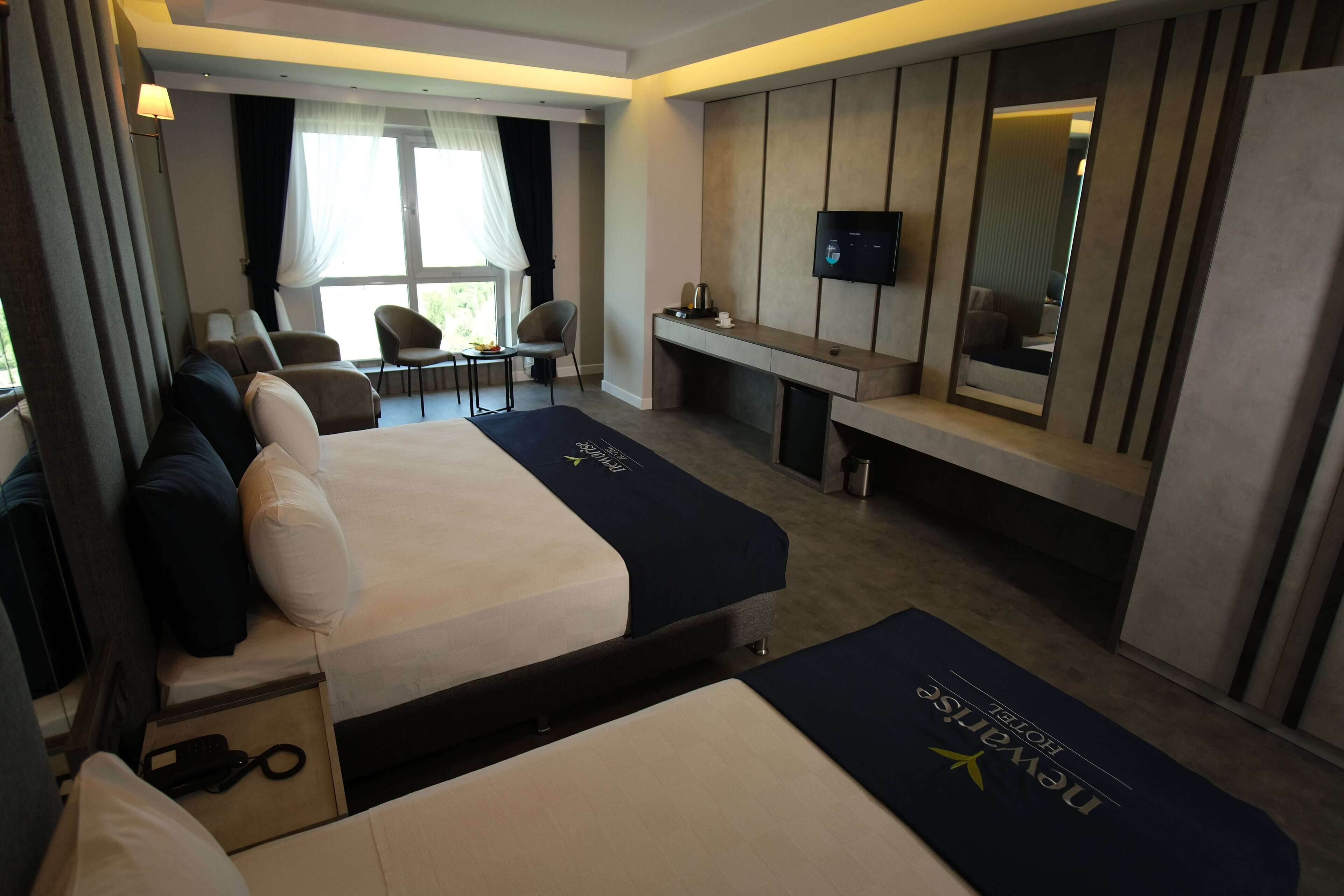 Newarise Hotel