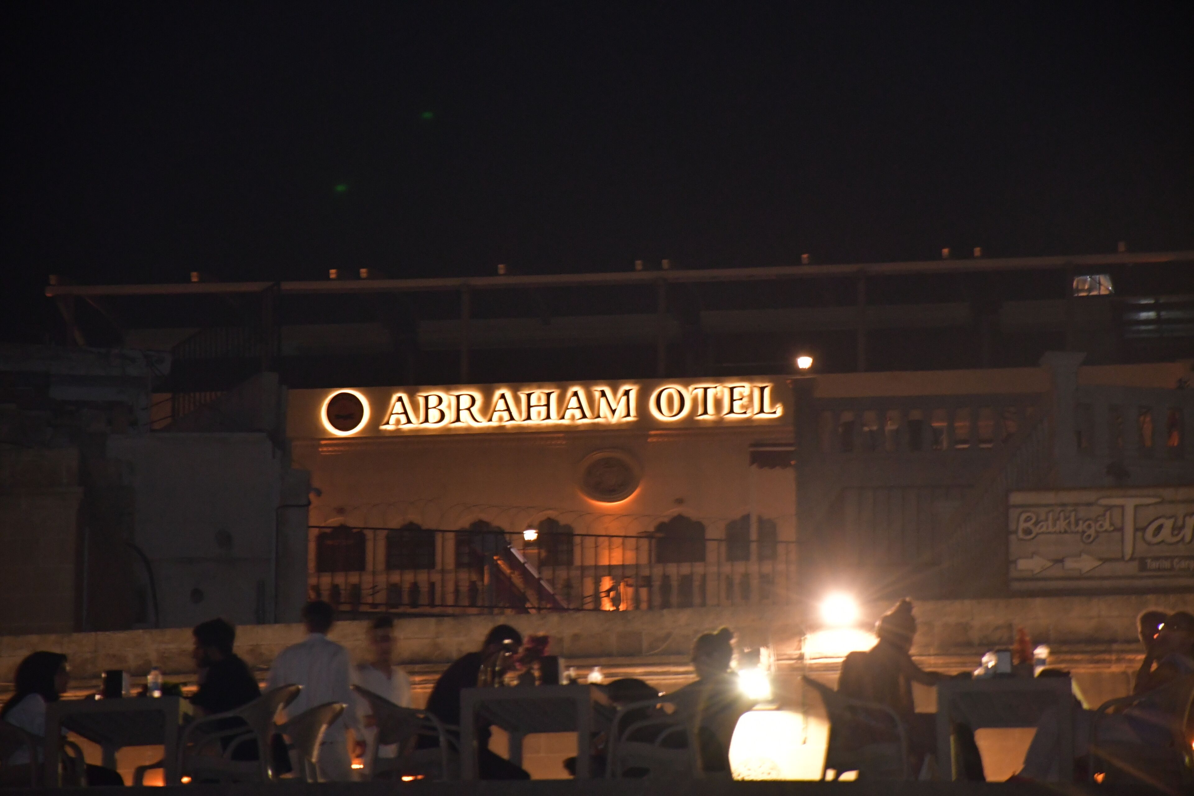 Abraham Otel