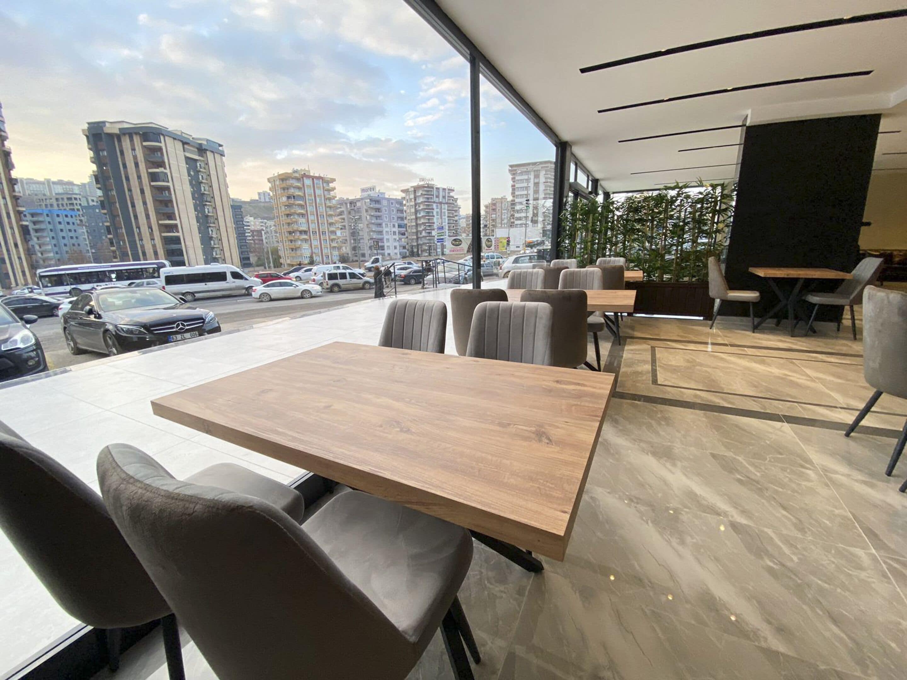 Arad Otel