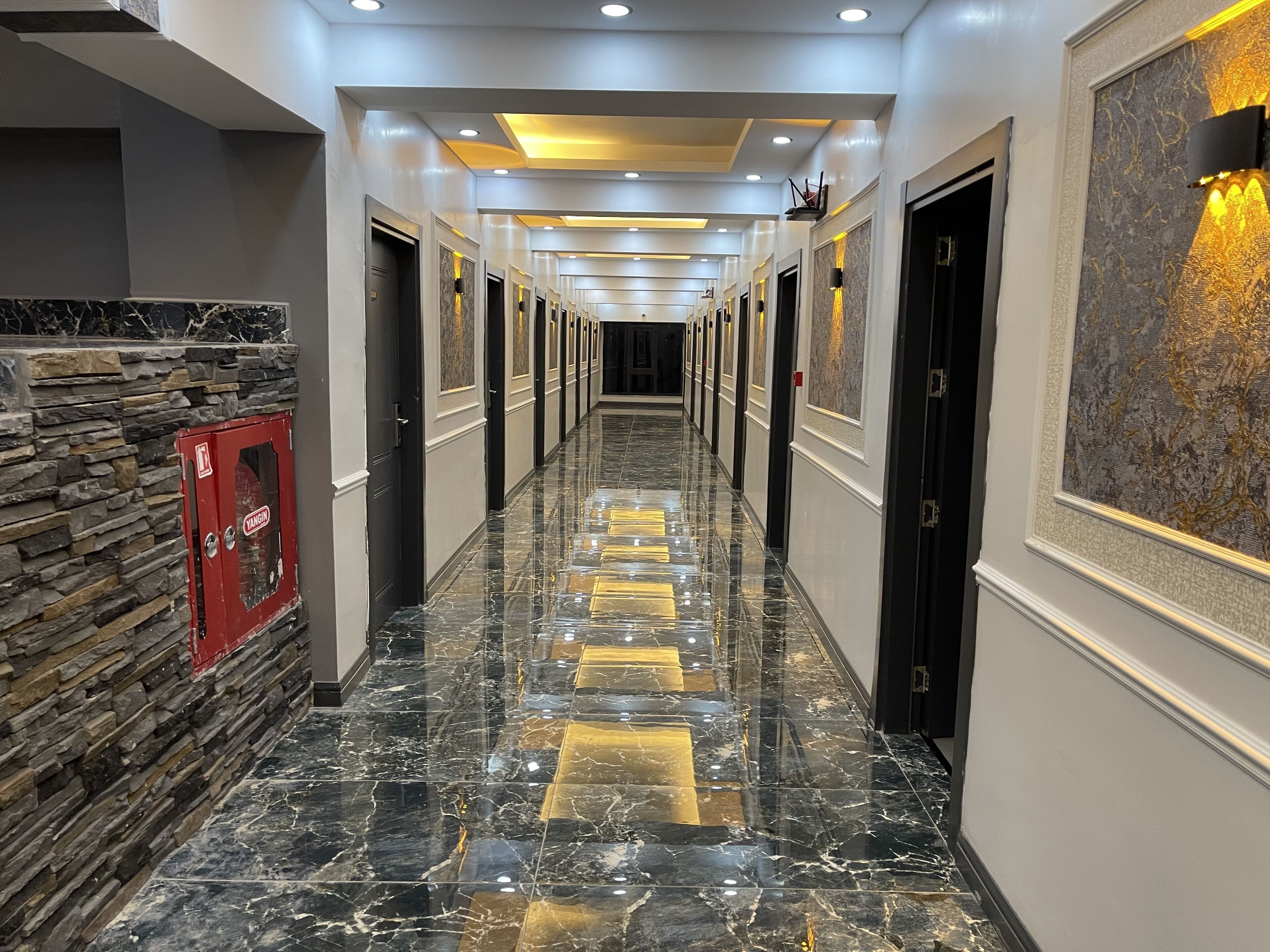 Karaca Otel