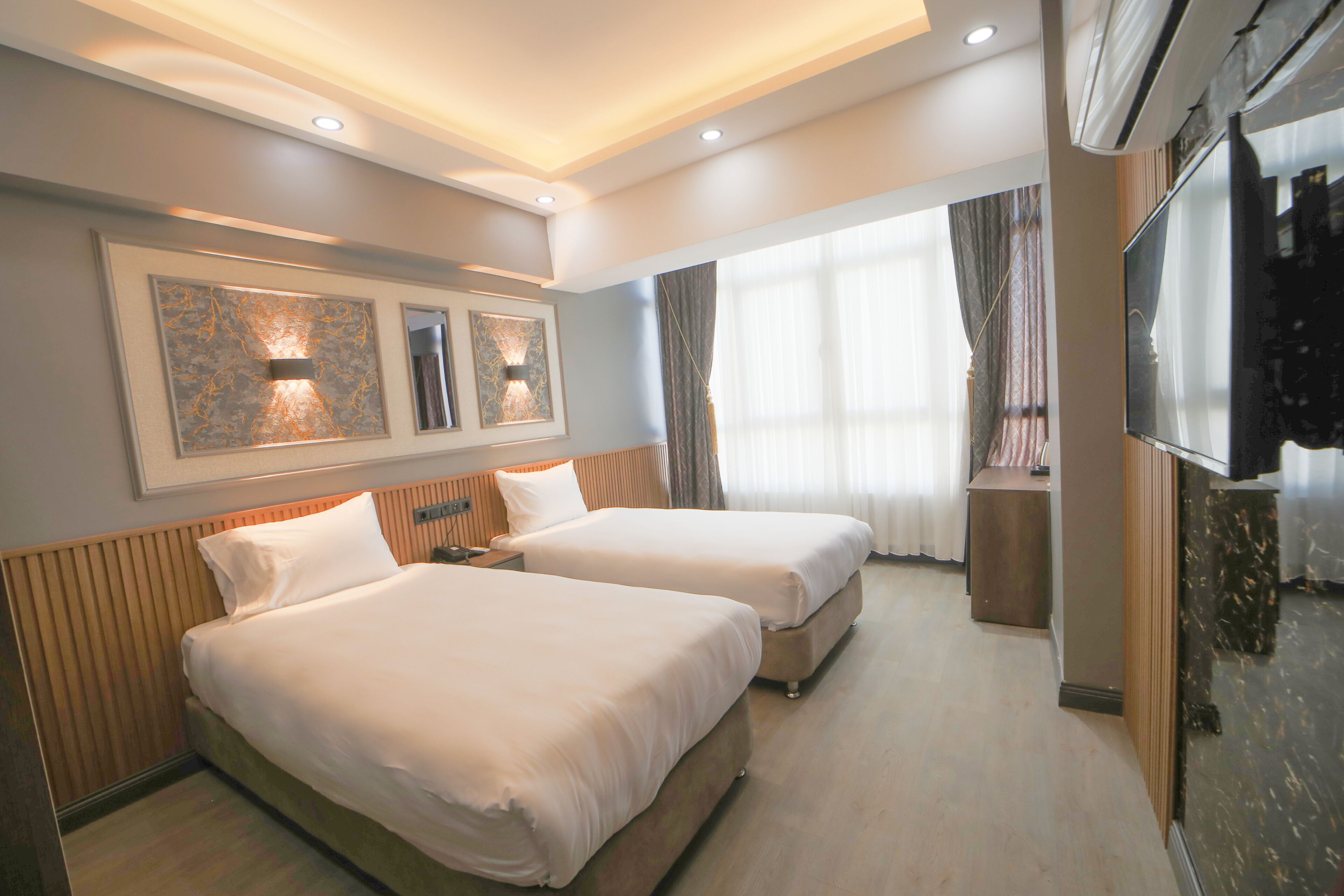 Karaca Otel
