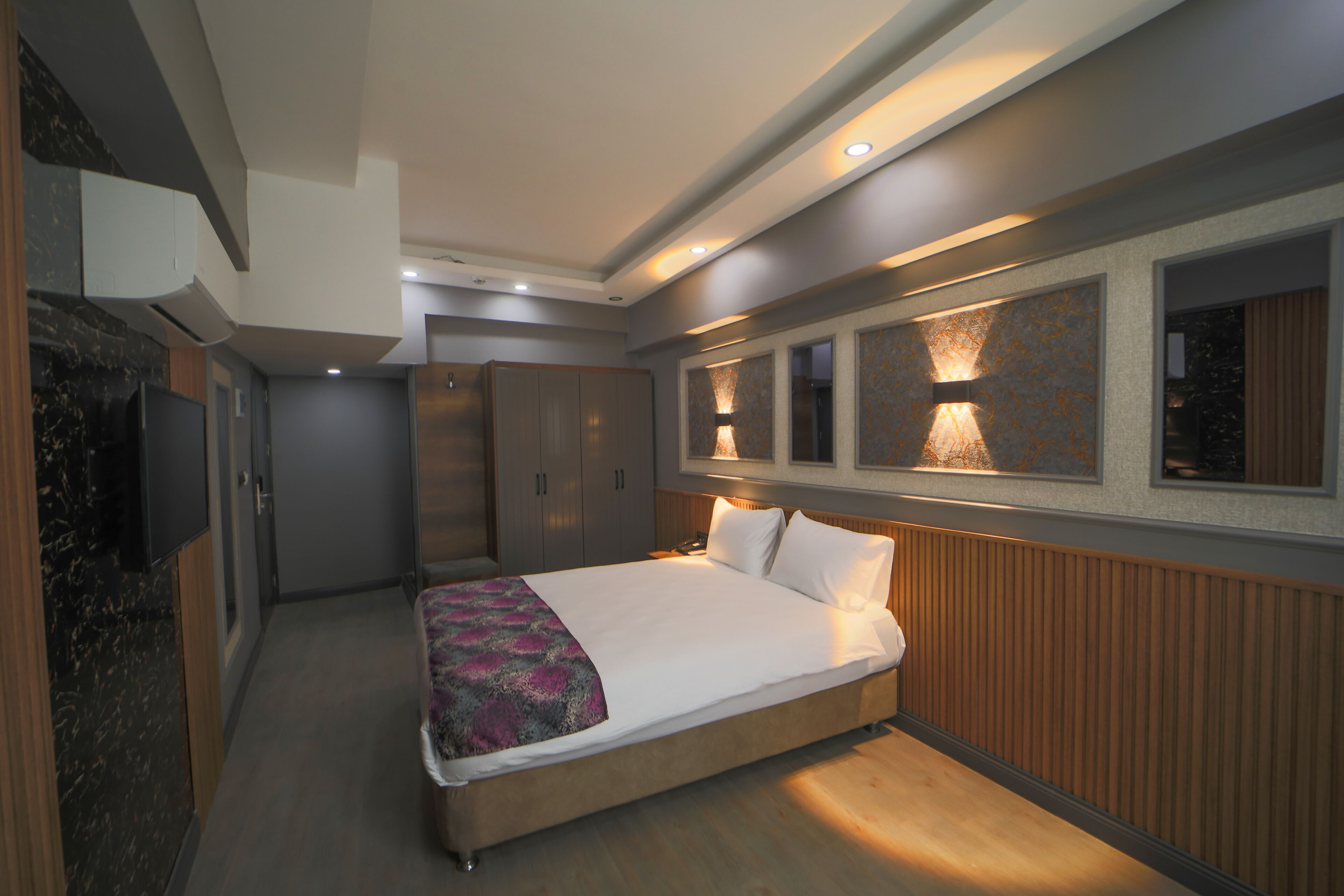 Karaca Otel