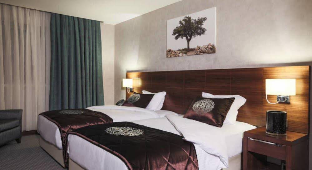 Nevali Hotel