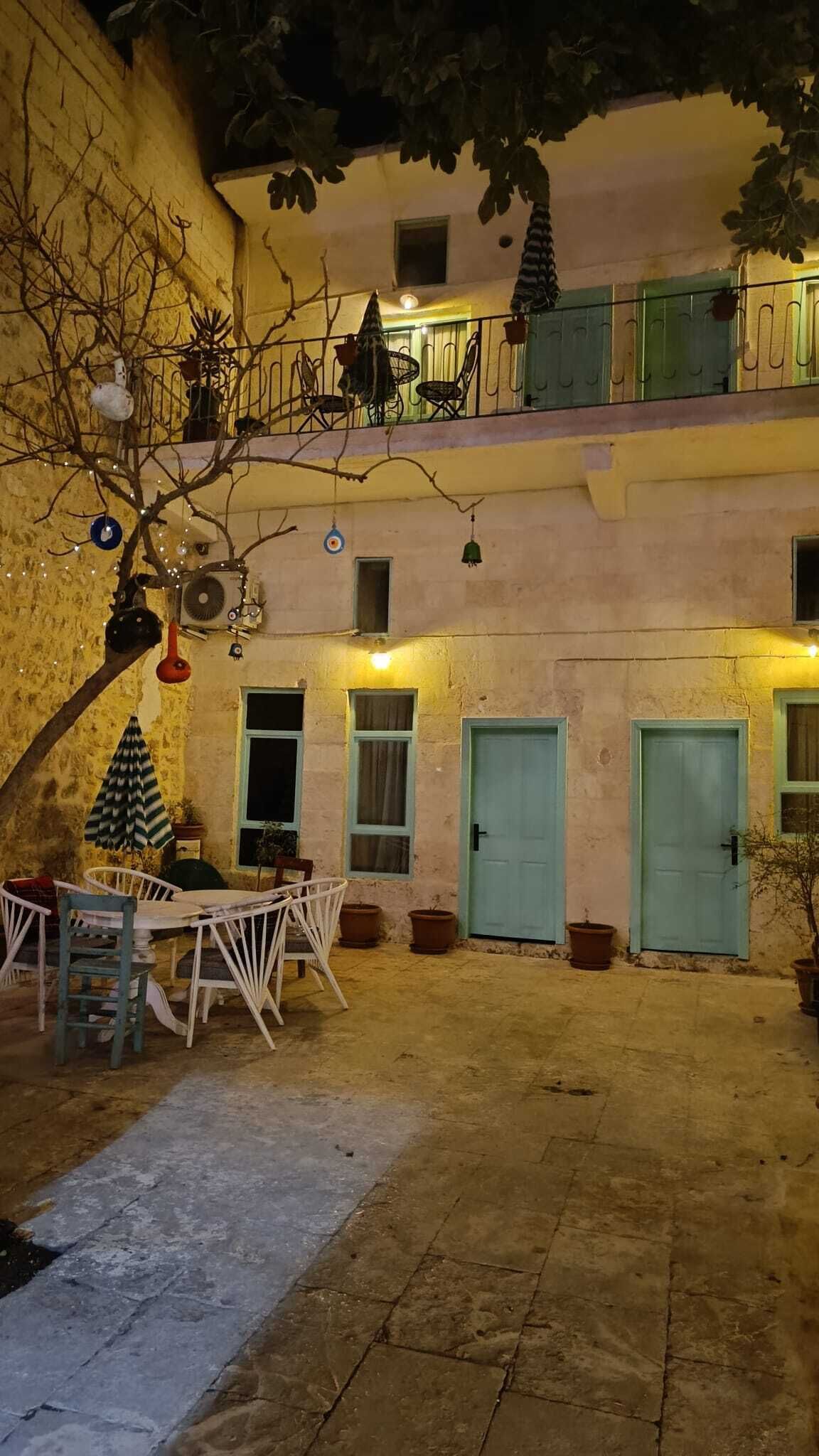 Petra Hotel & Coffee House