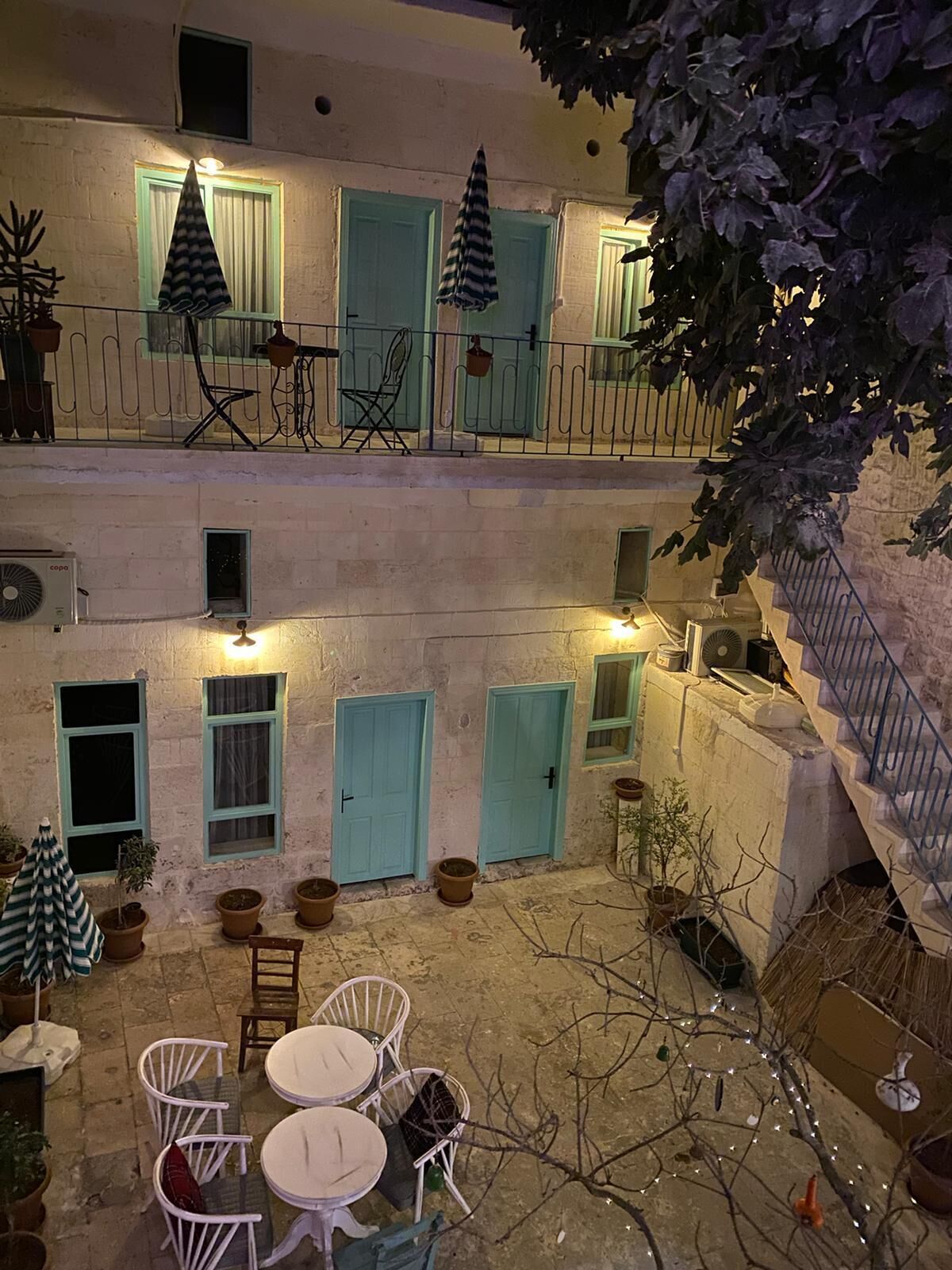 Petra Hotel & Coffee House
