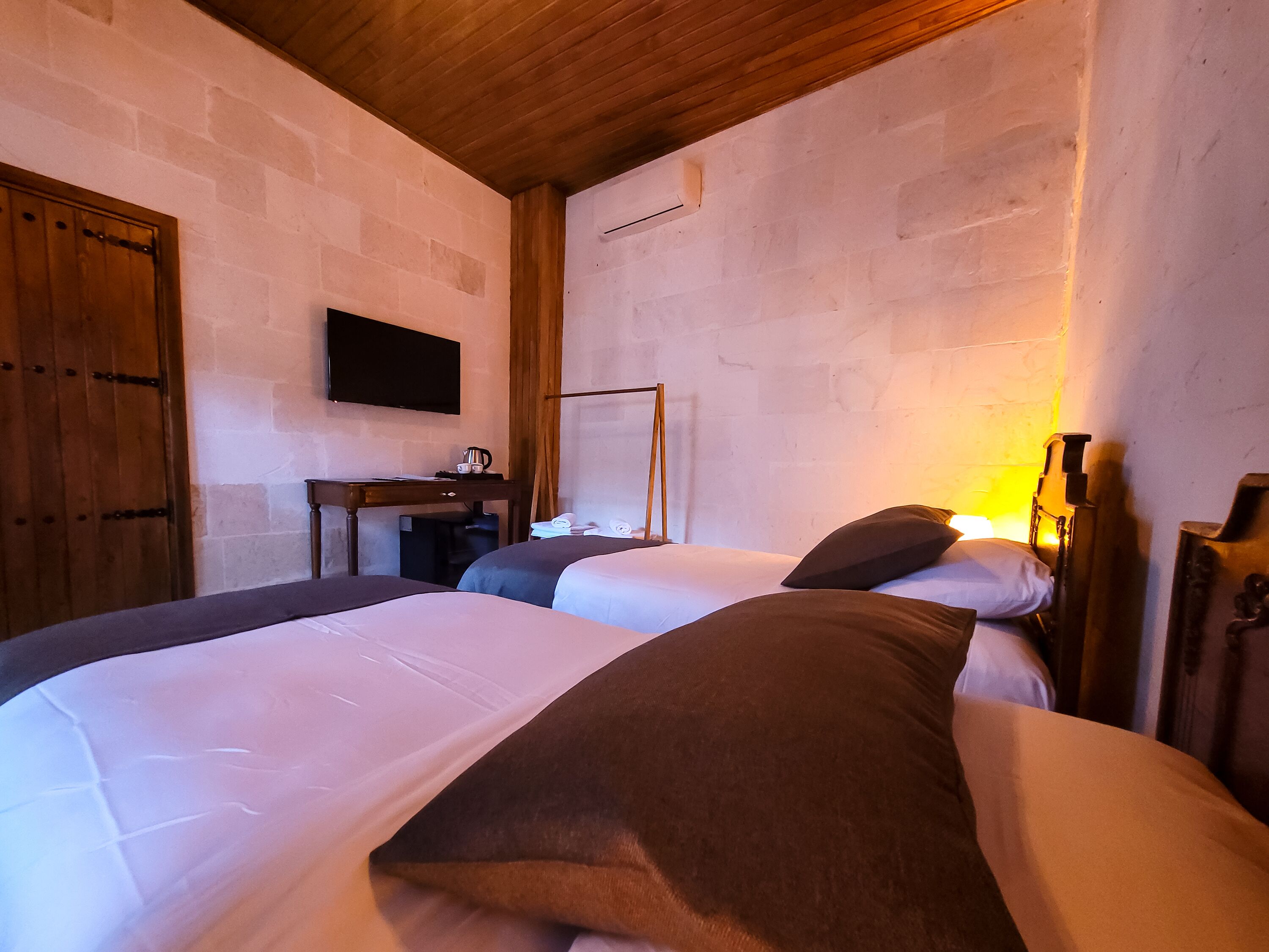 Reji Boutique Hotel