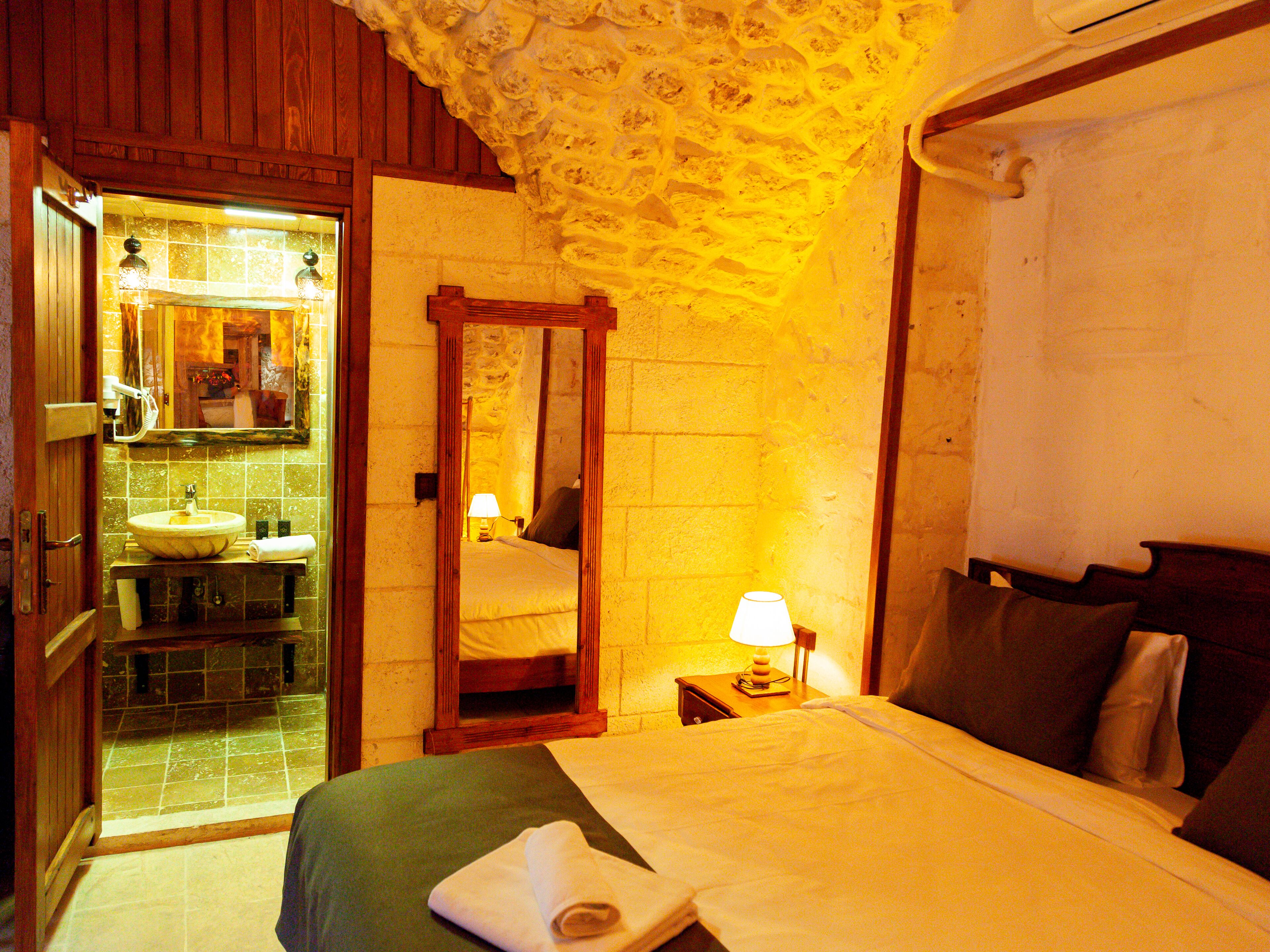 Reji Boutique Hotel