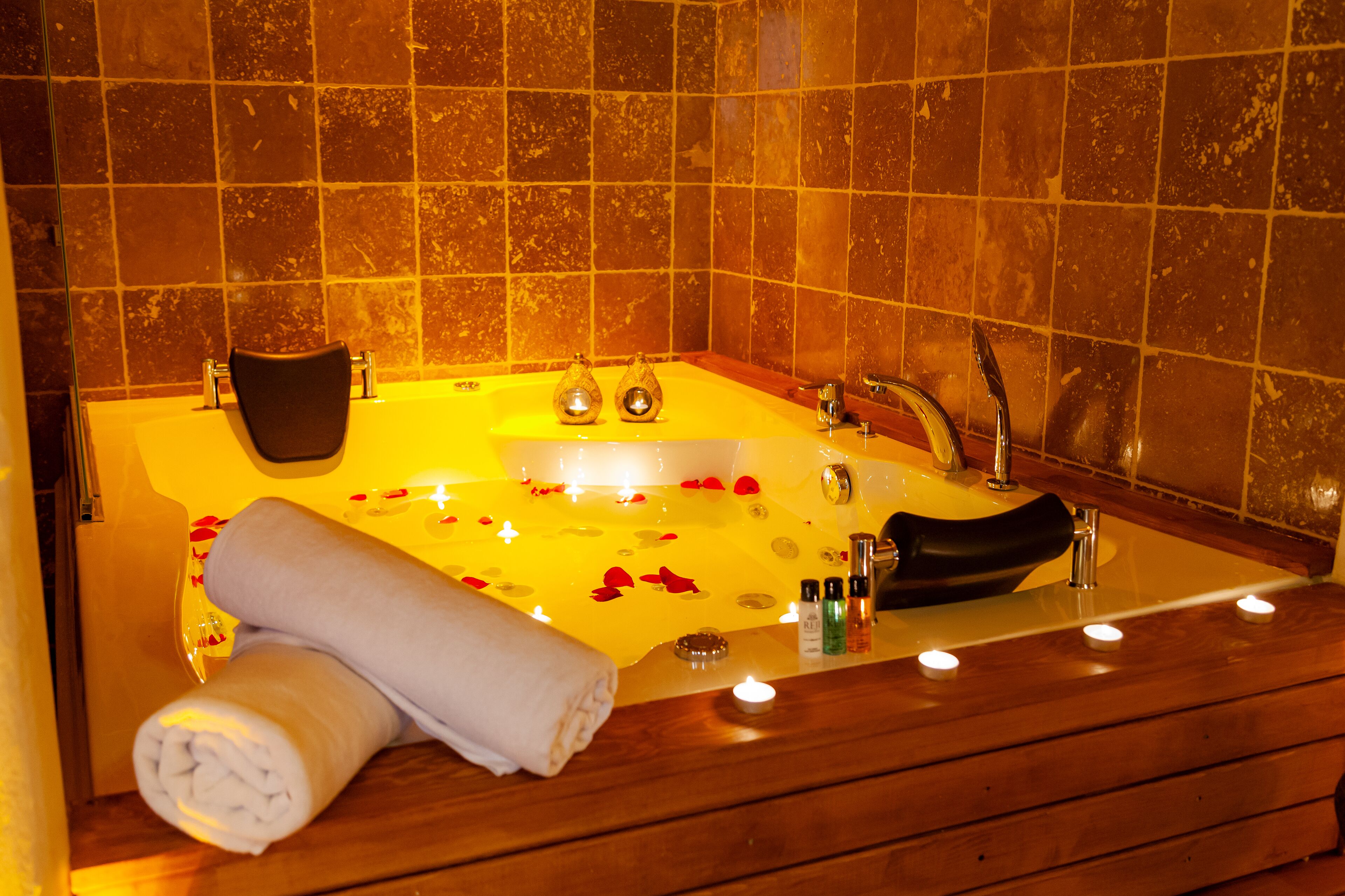 Reji Boutique Hotel