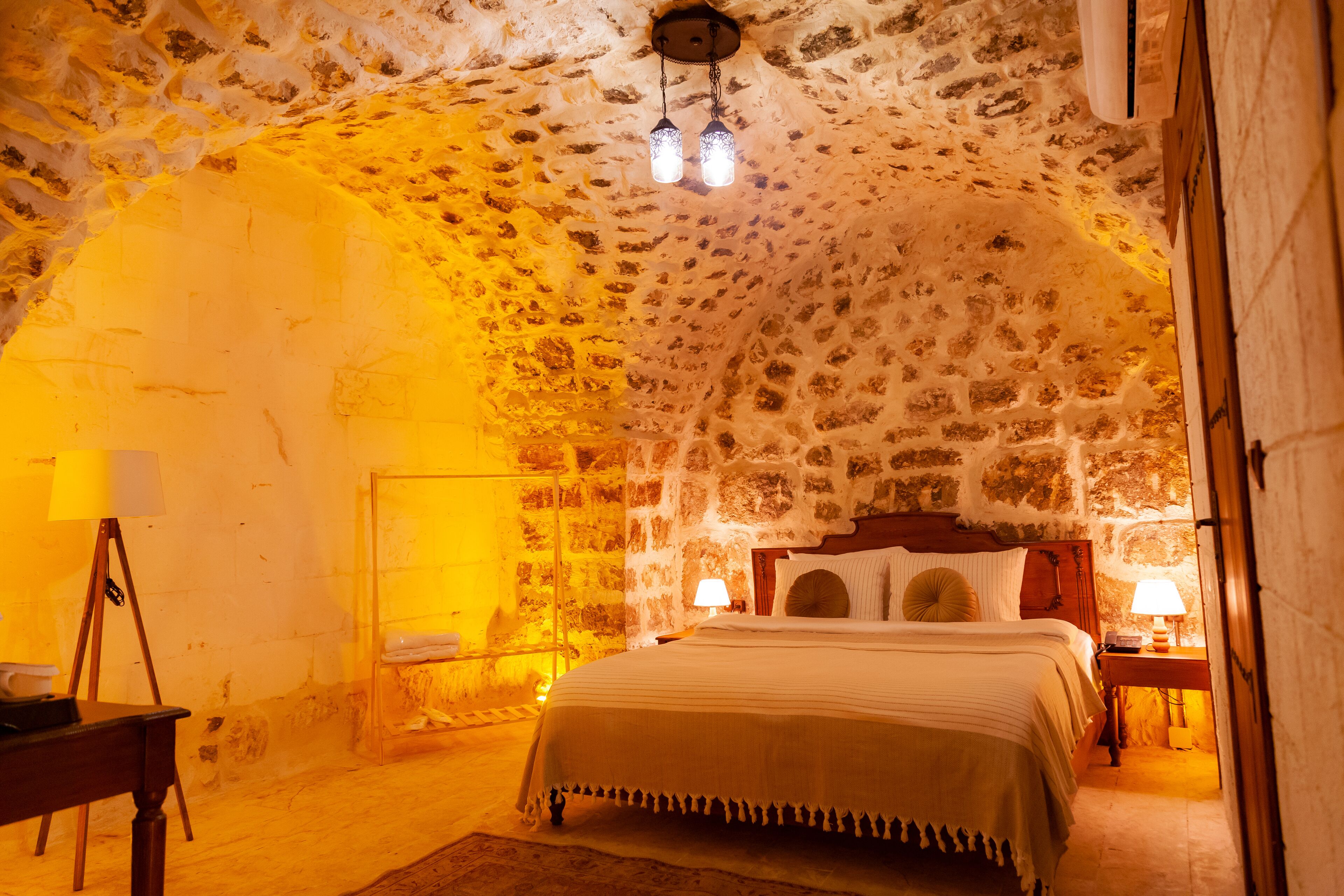Reji Boutique Hotel