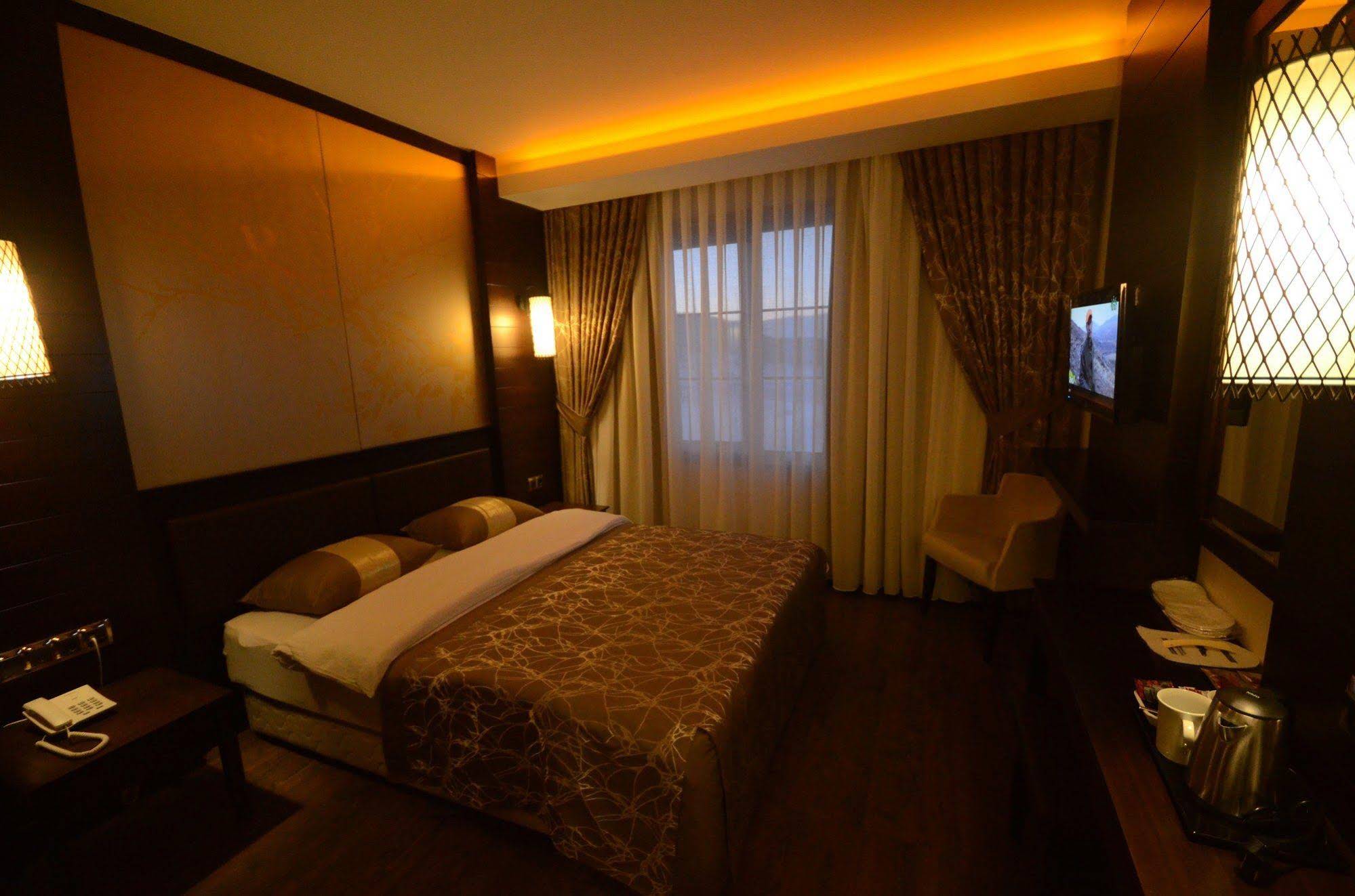 White Park Hotel