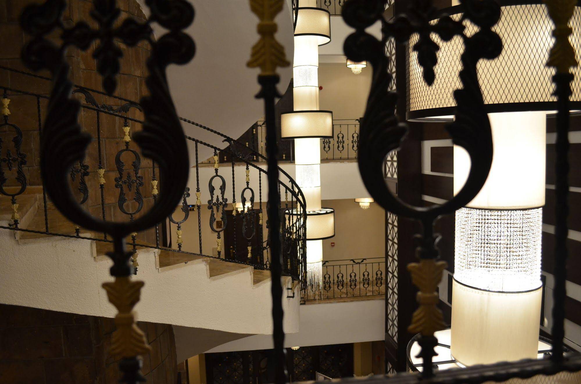 White Park Hotel