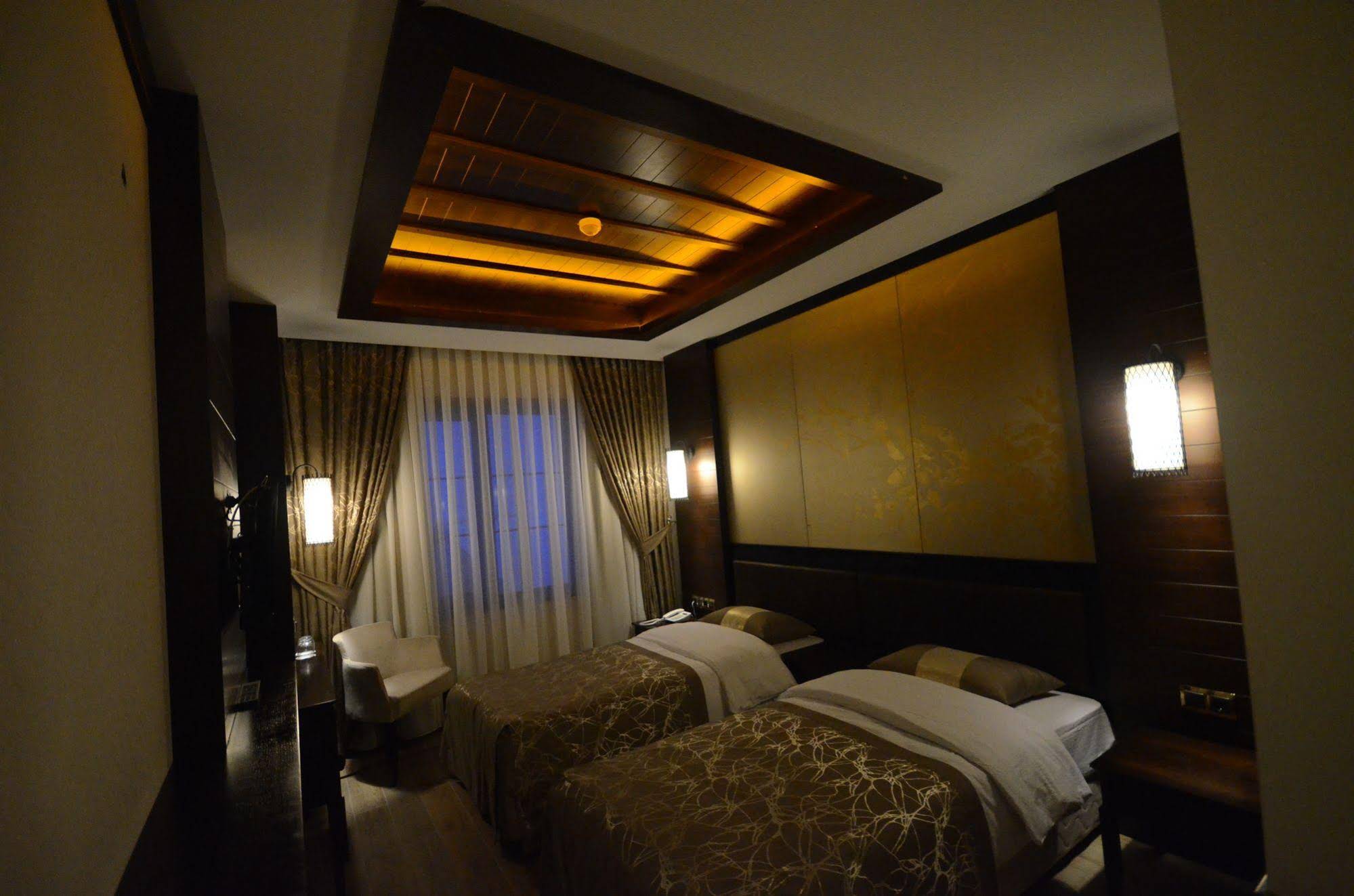 White Park Hotel