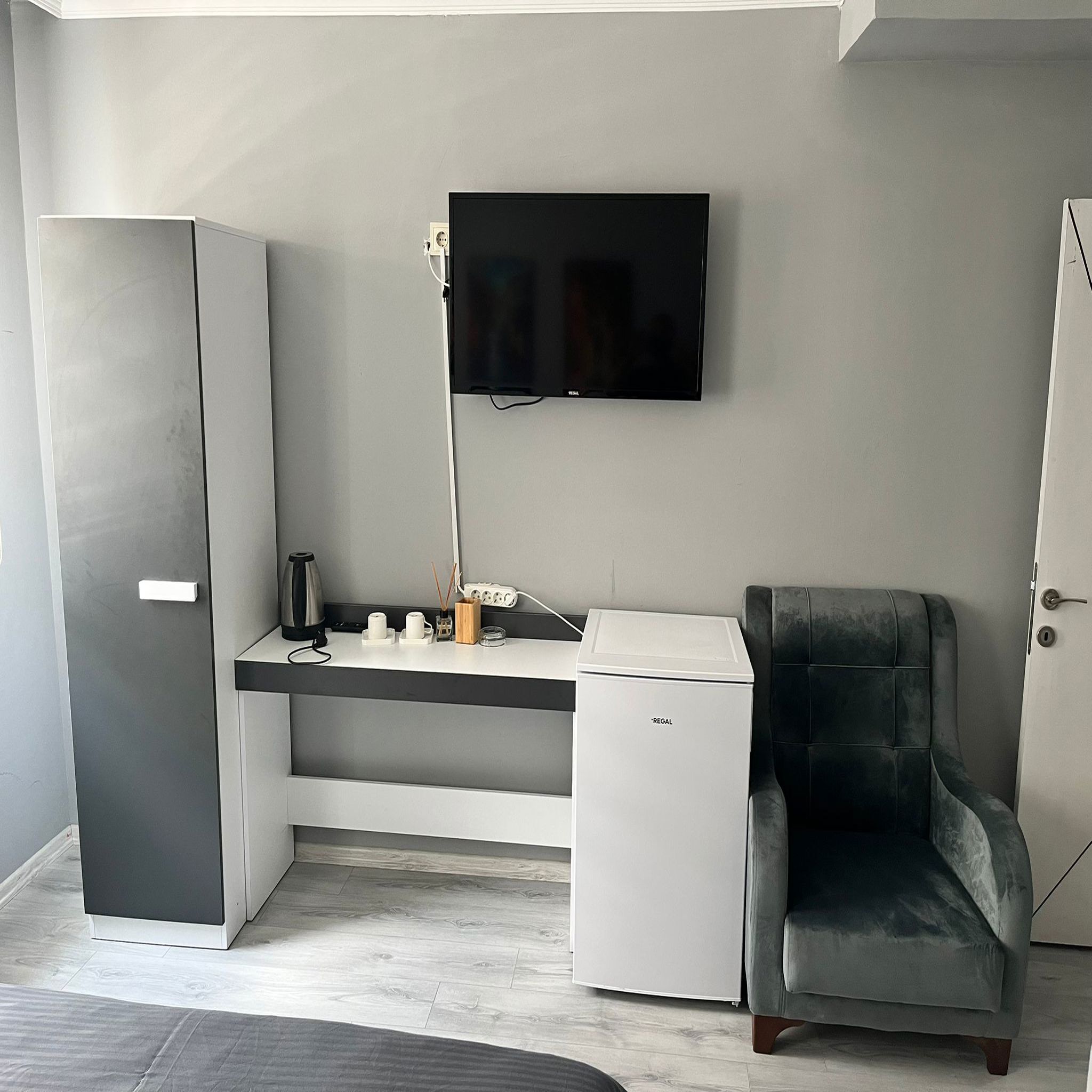 Grand White Suit Otel