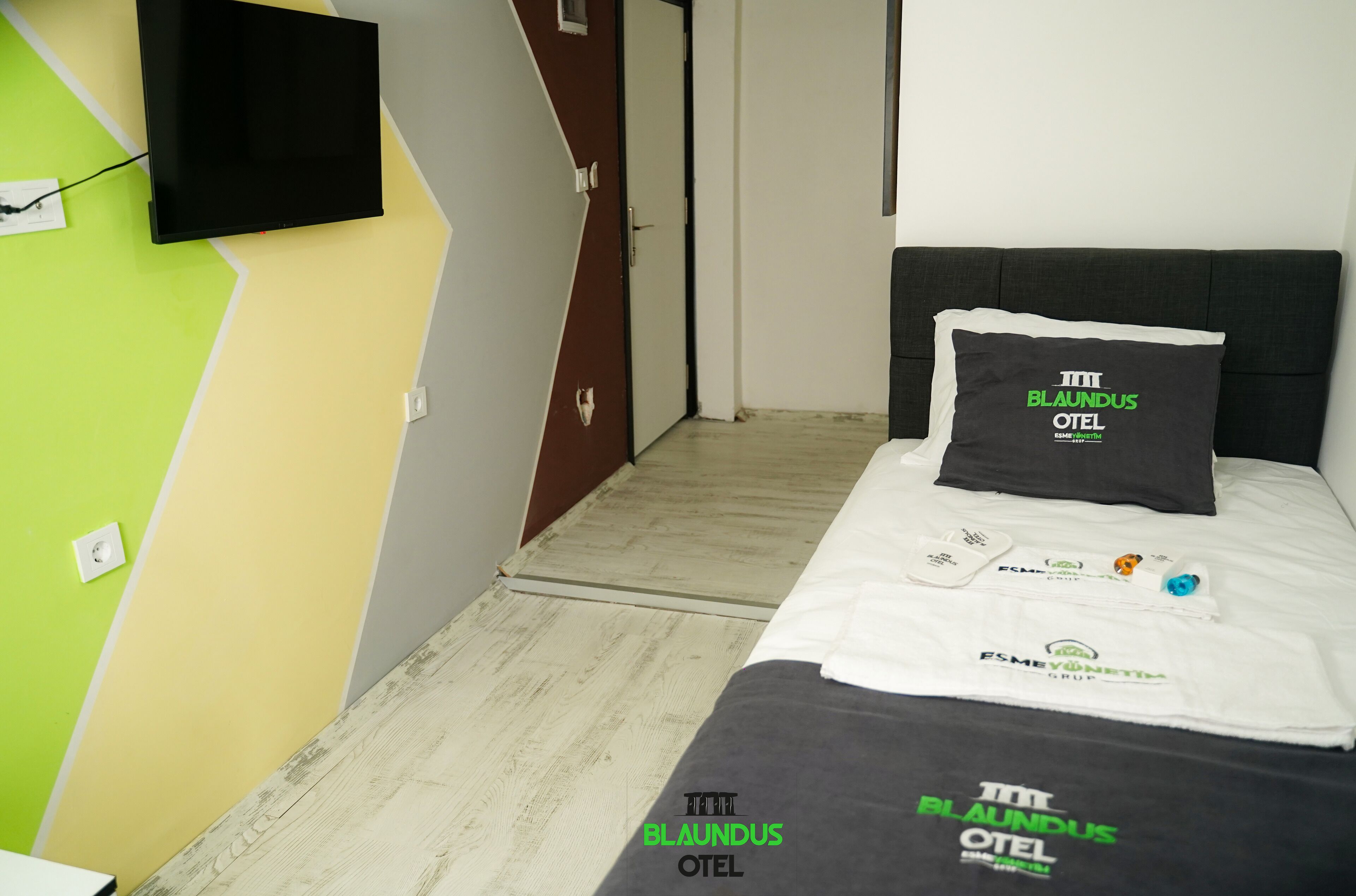 Blaundus Otel