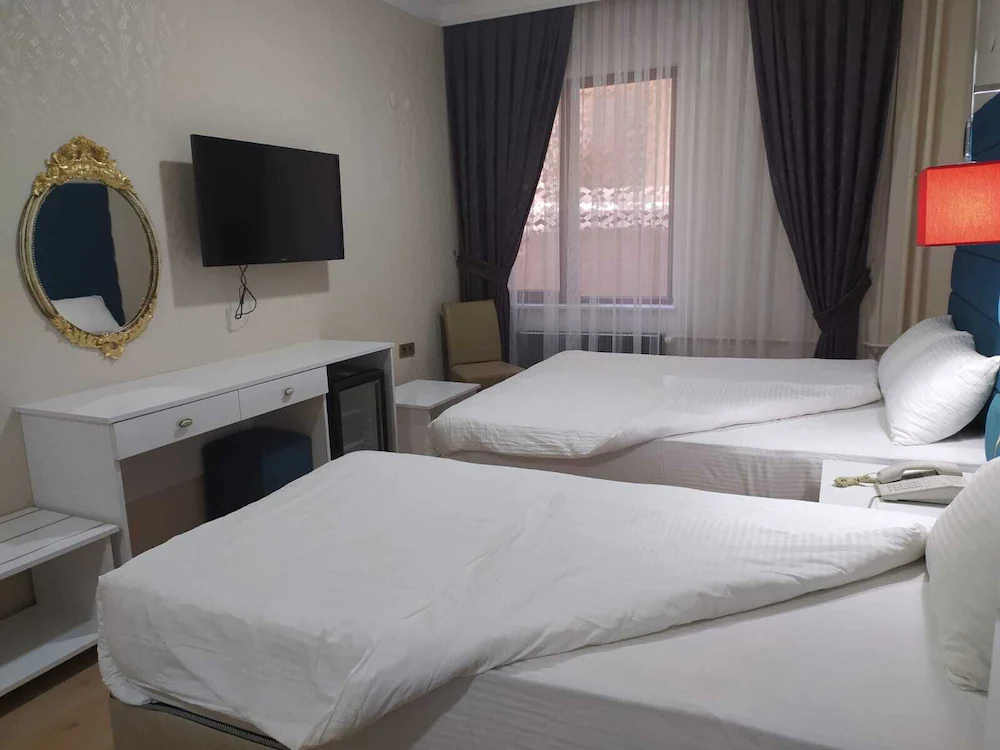 Athena Life Hotel