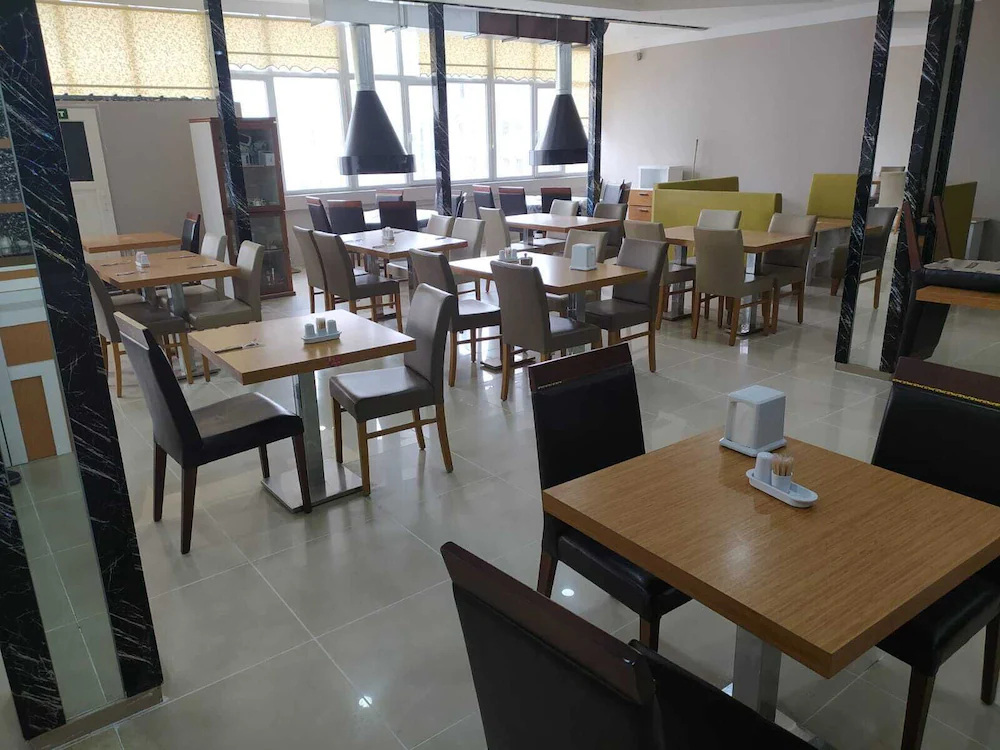 Athena Life Hotel
