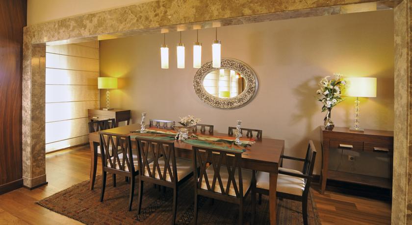 DoubleTree by Hilton Hotel Van