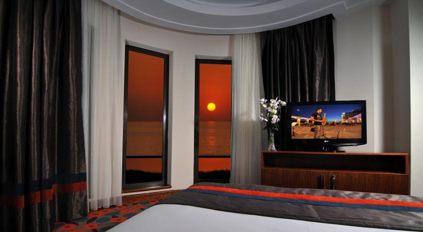 DoubleTree by Hilton Hotel Van