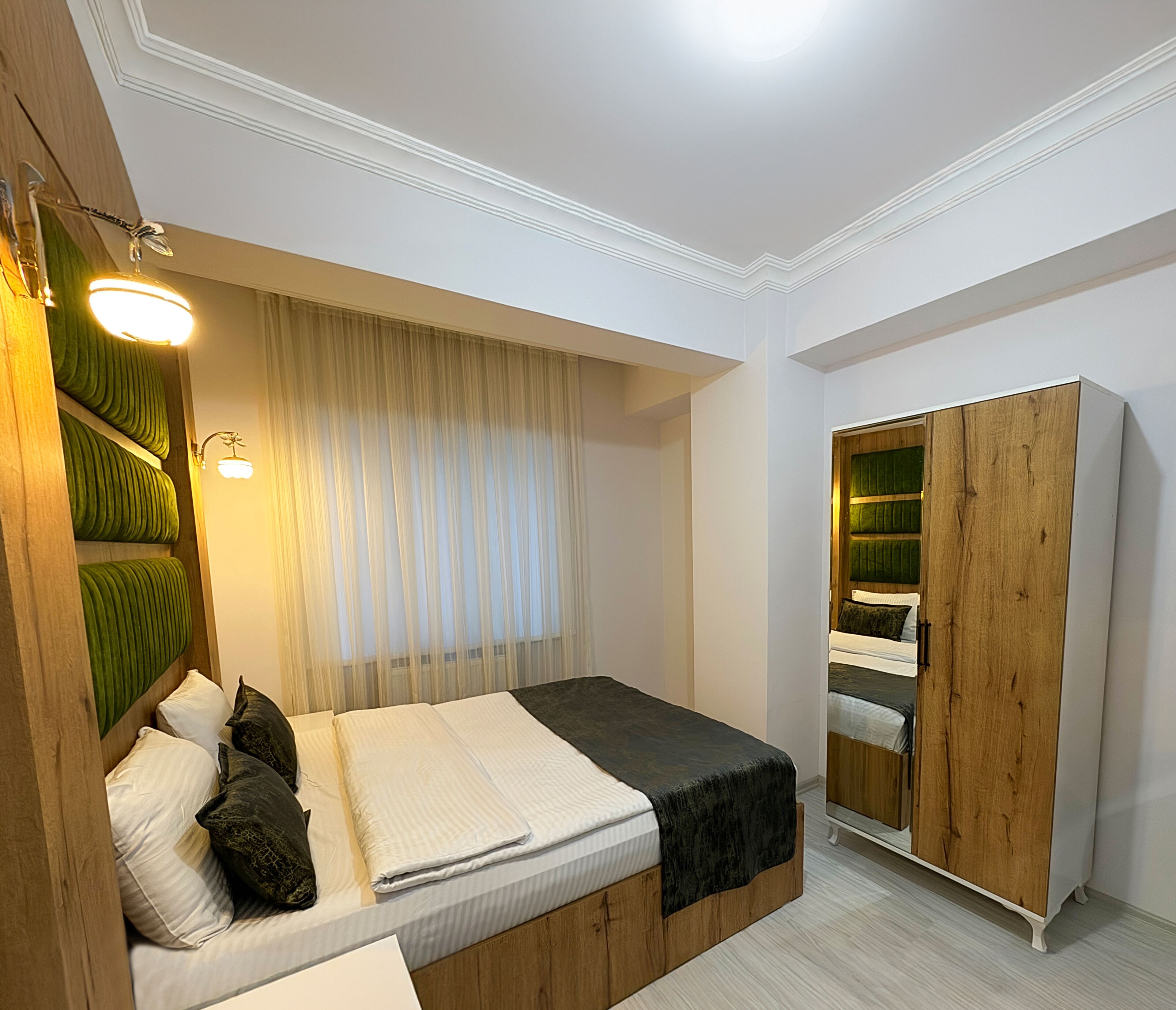 Fullmoon Suit Otel