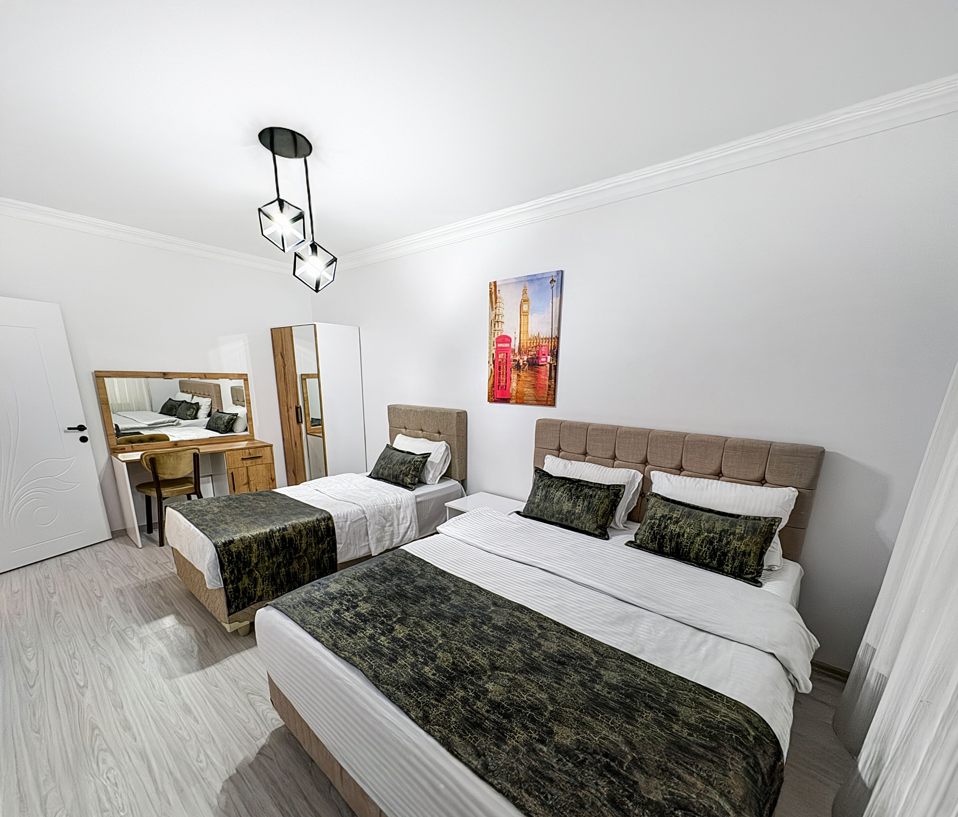 Fullmoon Suit Otel