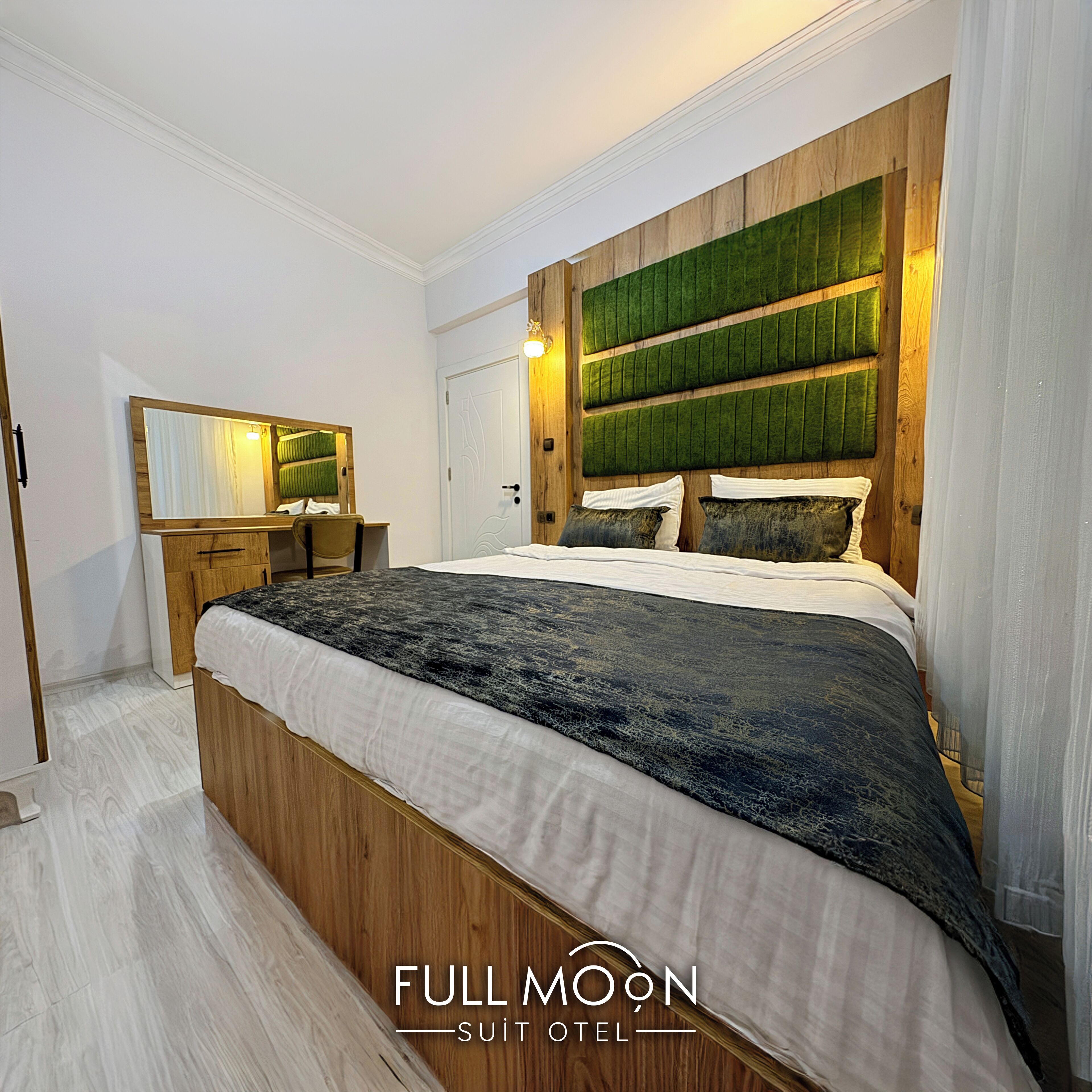 Fullmoon Suit Otel