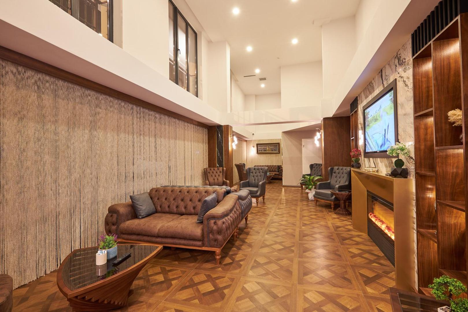 Operla Airport Hotels, Trademark Collection by Wyndham