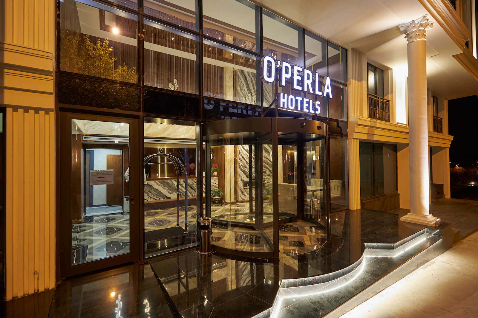 Operla Airport Hotels, Trademark Collection by Wyndham