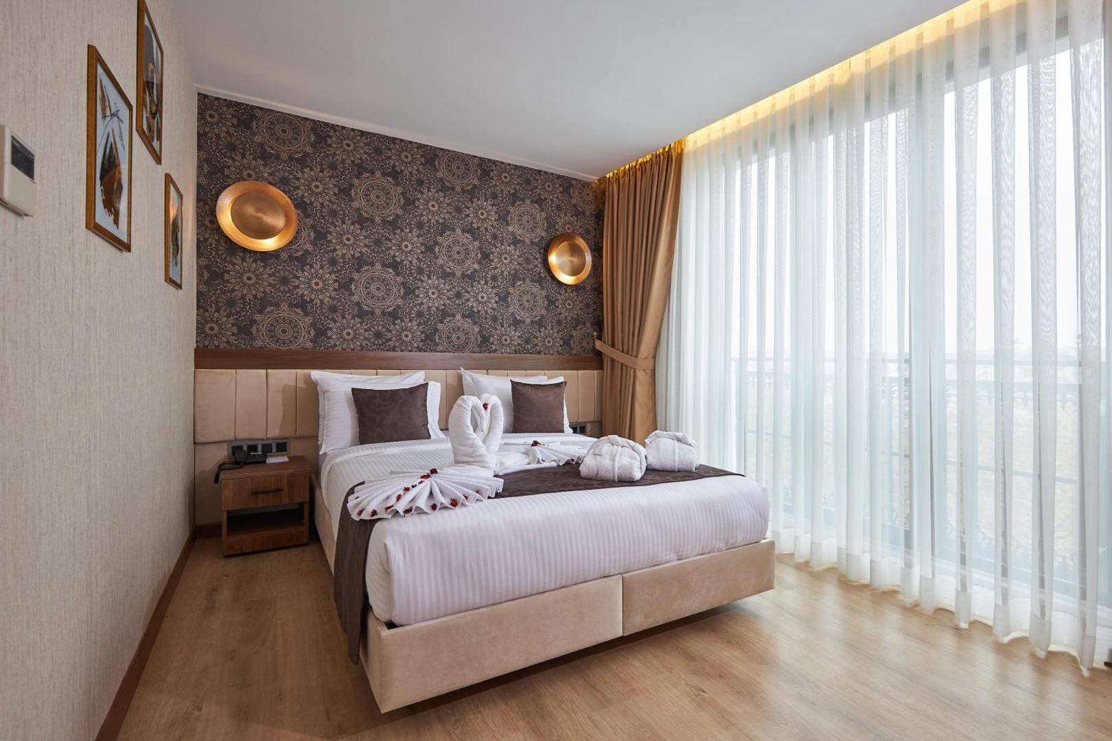 Operla Airport Hotels, Trademark Collection by Wyndham