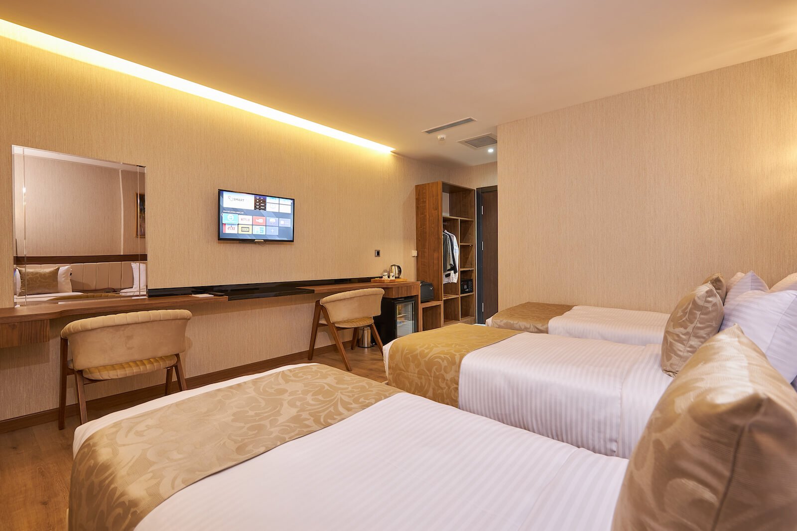 Operla Airport Hotels, Trademark Collection by Wyndham