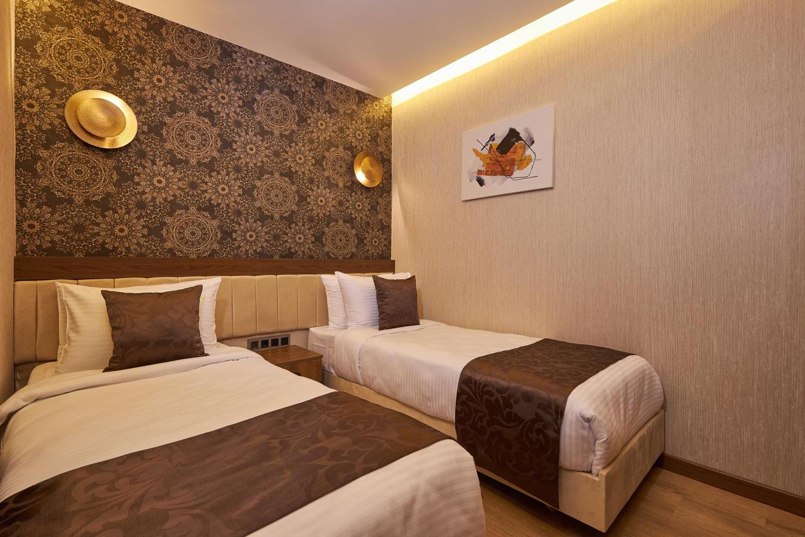 Operla Airport Hotels, Trademark Collection by Wyndham