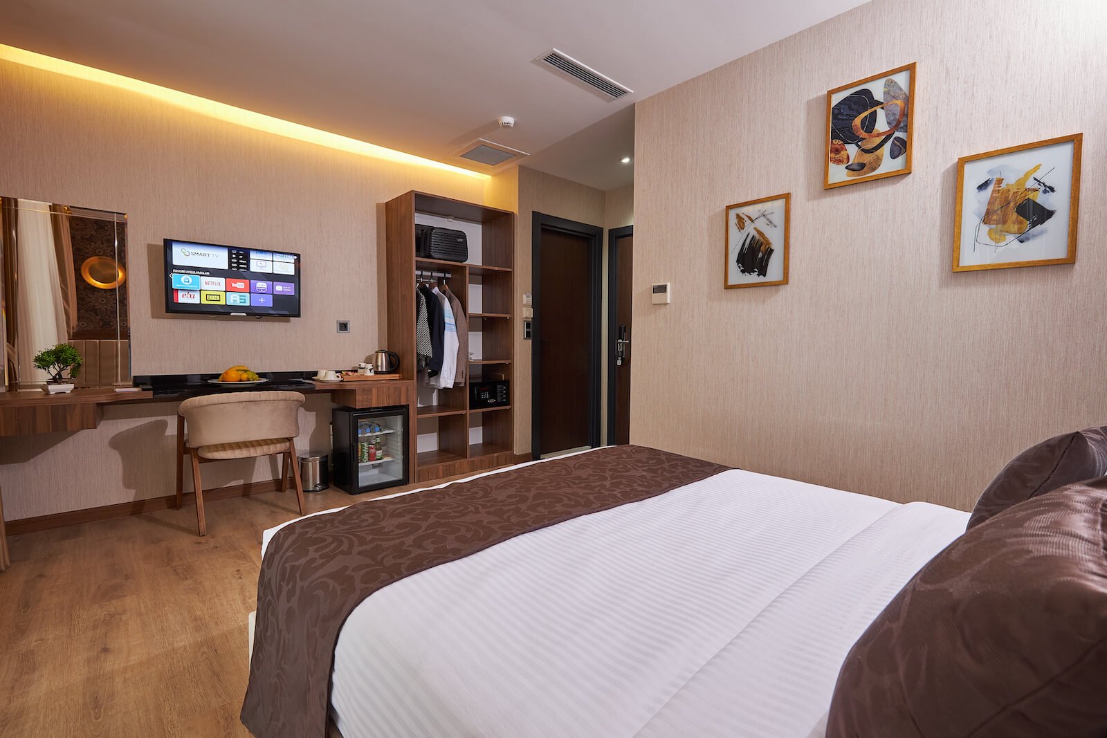 Operla Airport Hotels, Trademark Collection by Wyndham