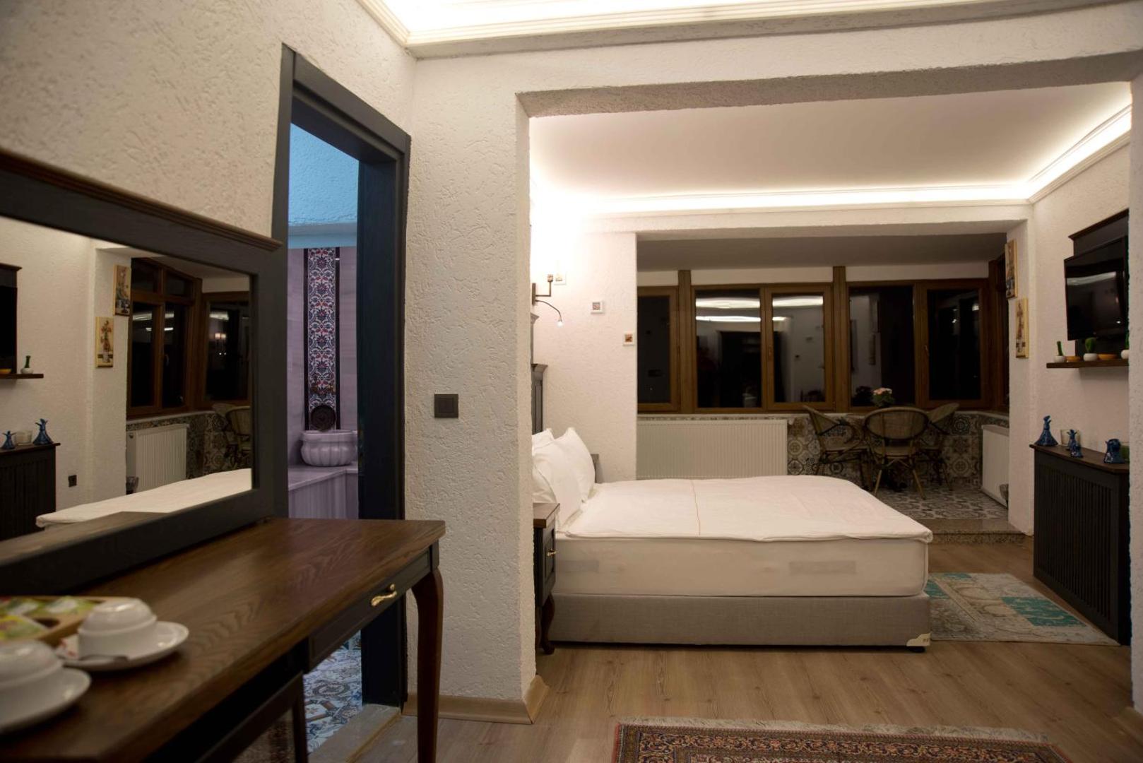 Blue Tuana Hotel