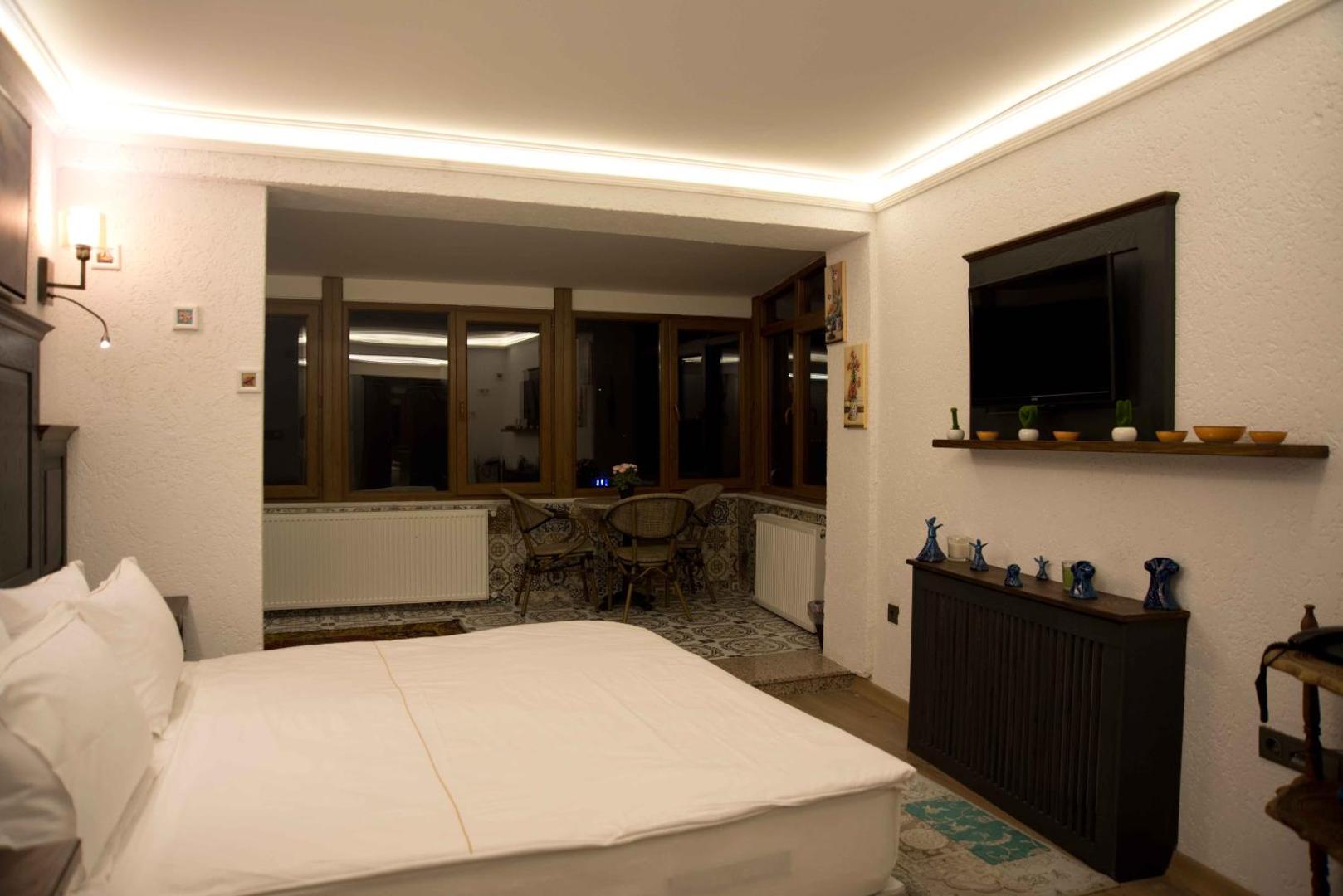 Blue Tuana Hotel
