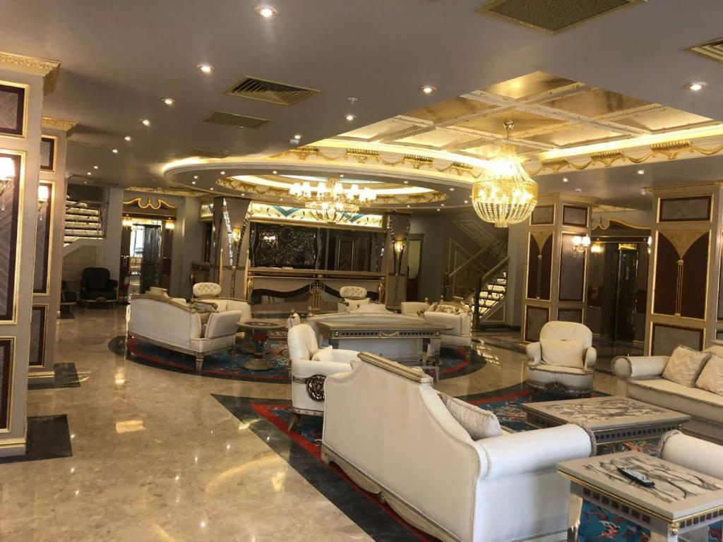 Golden Hill Hotel Downtown