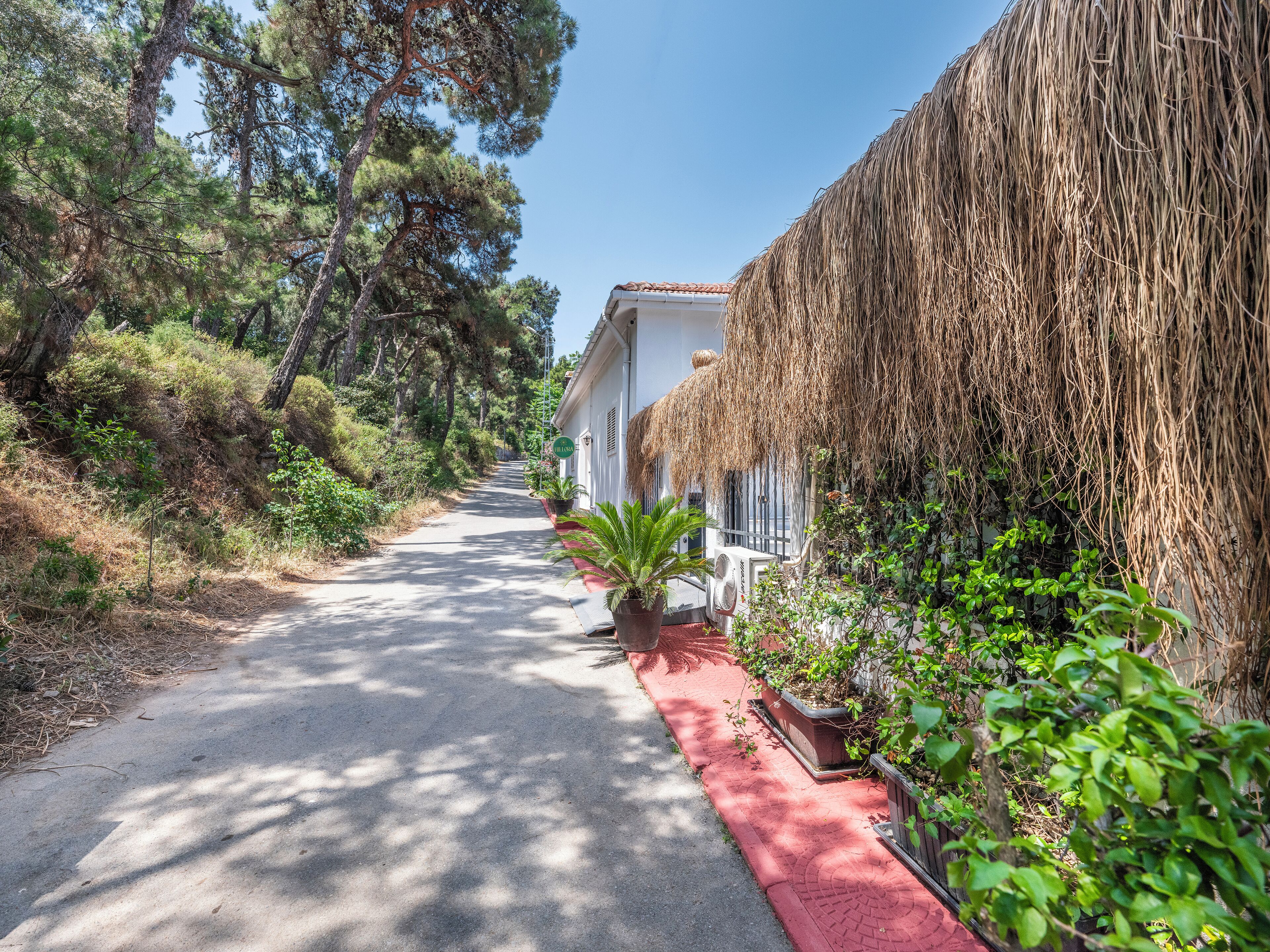 Hillora Hotel