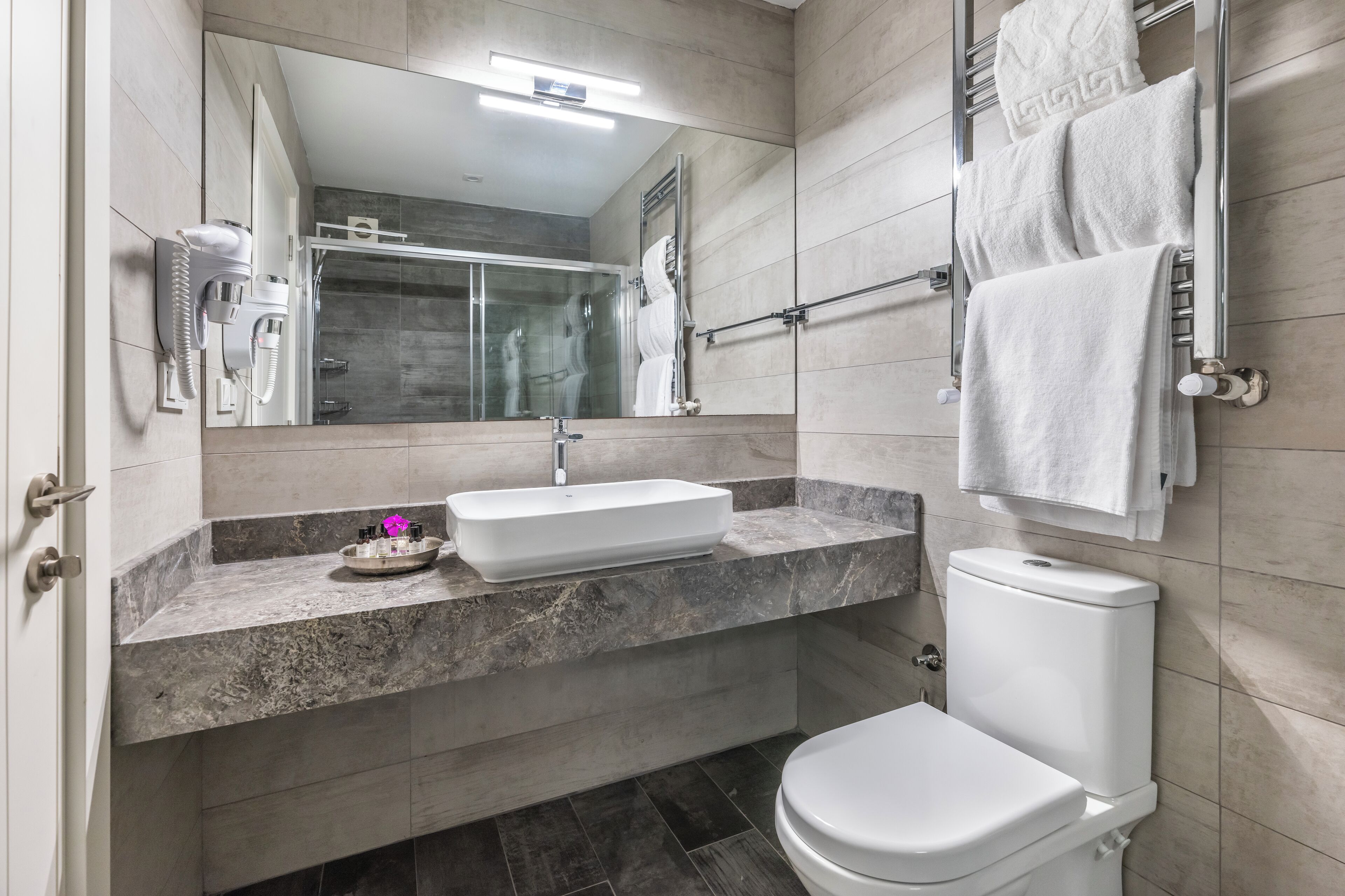 Hillora Hotel