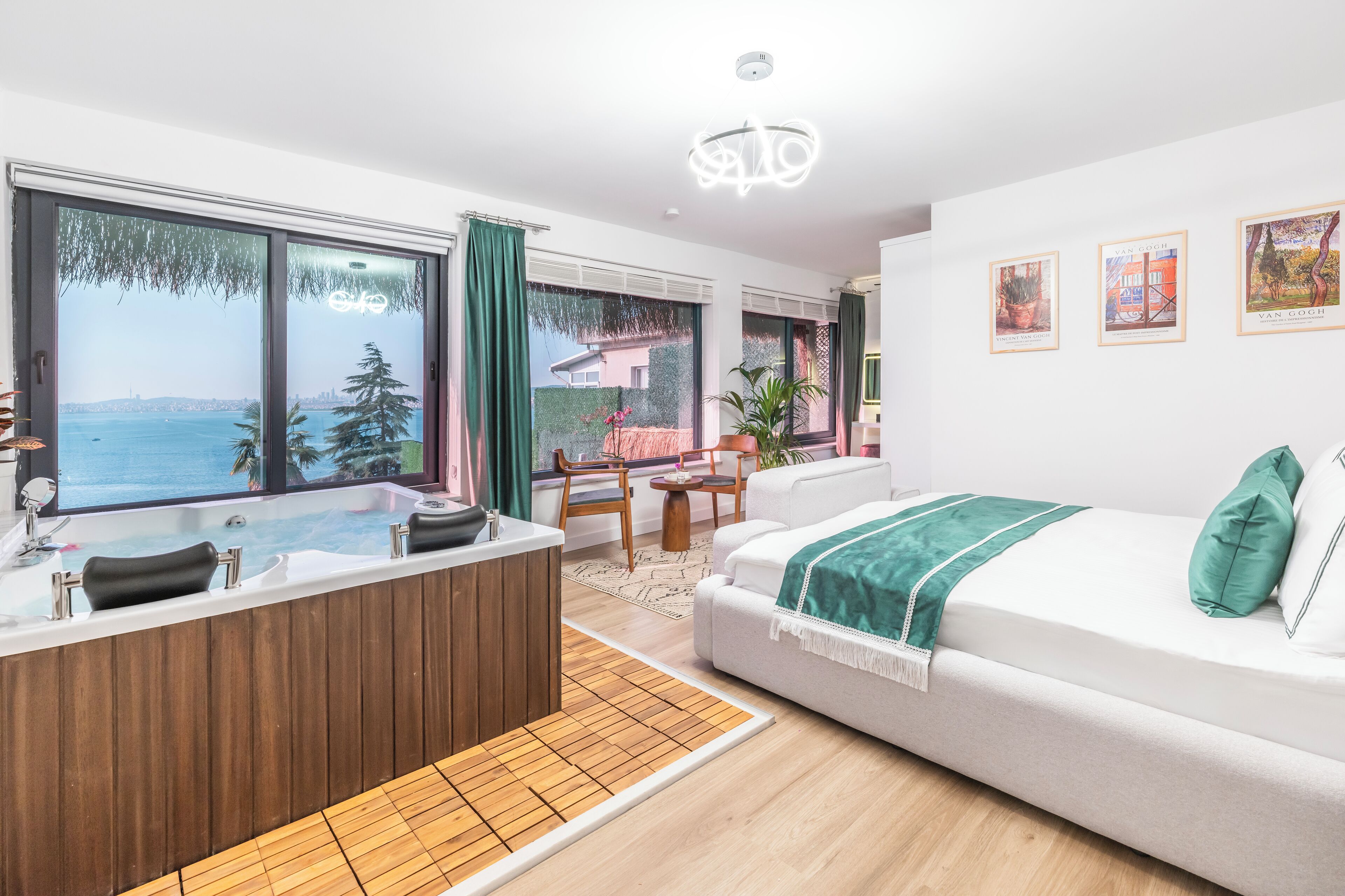 Hillora Hotel