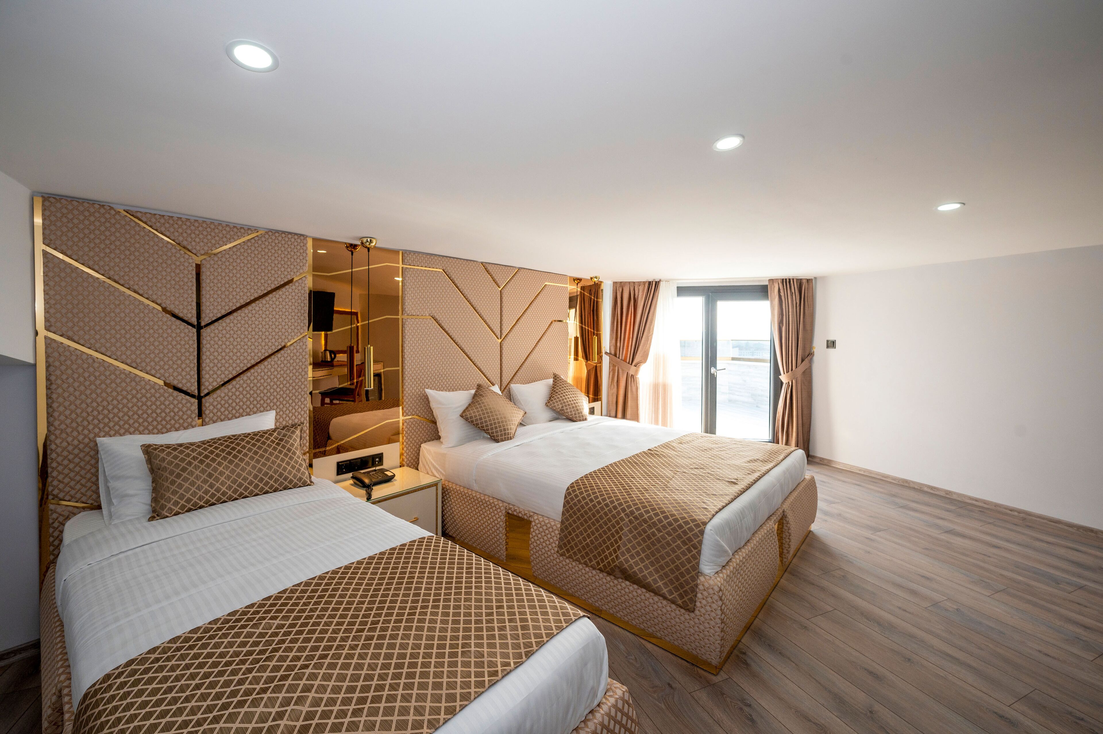 Luxury Airport Hotel