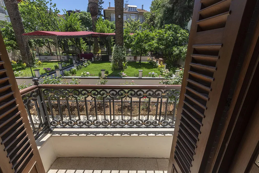 No2 Hotel by Sükrü