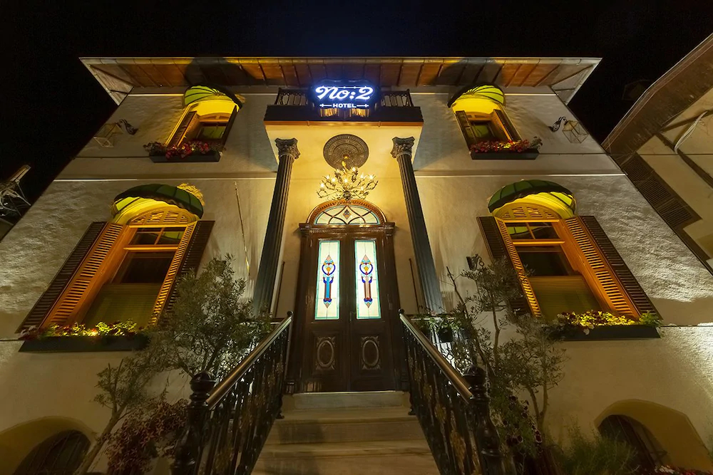 No2 Hotel by Sükrü