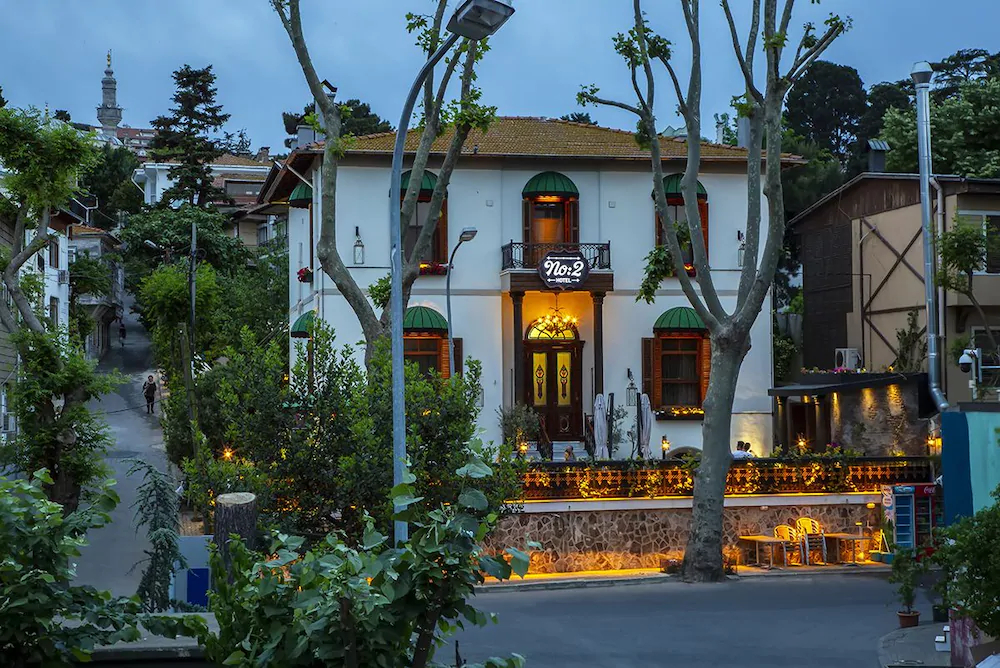 No2 Hotel by Sükrü