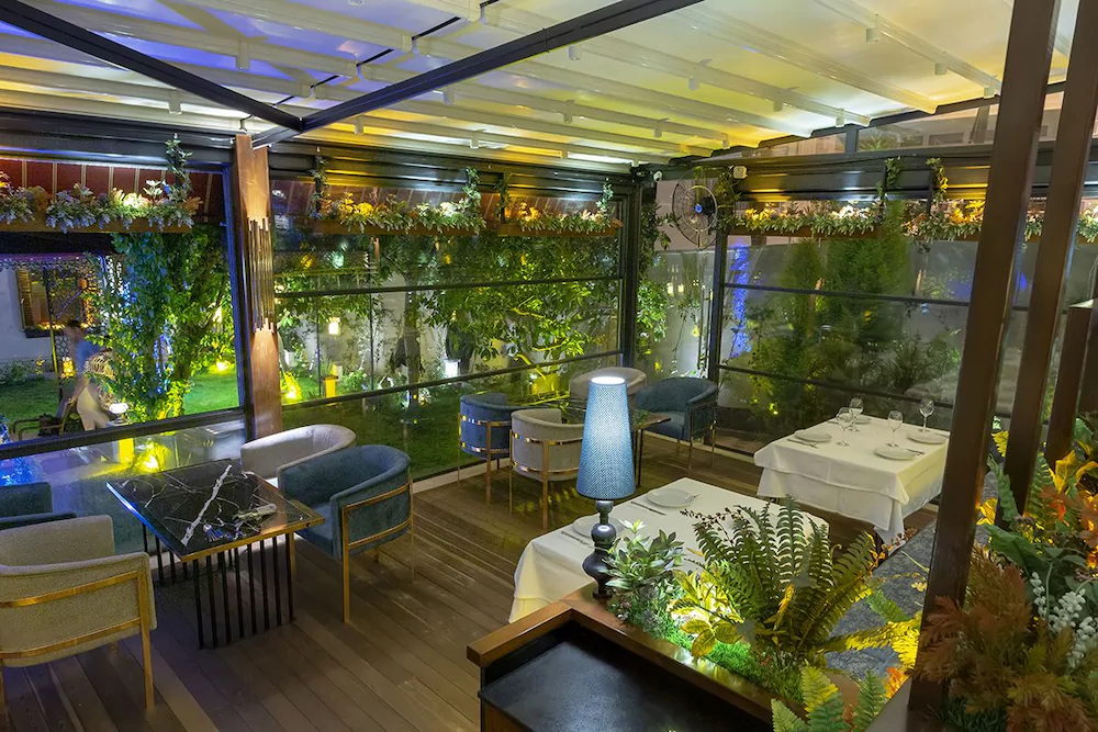 No2 Hotel by Sükrü